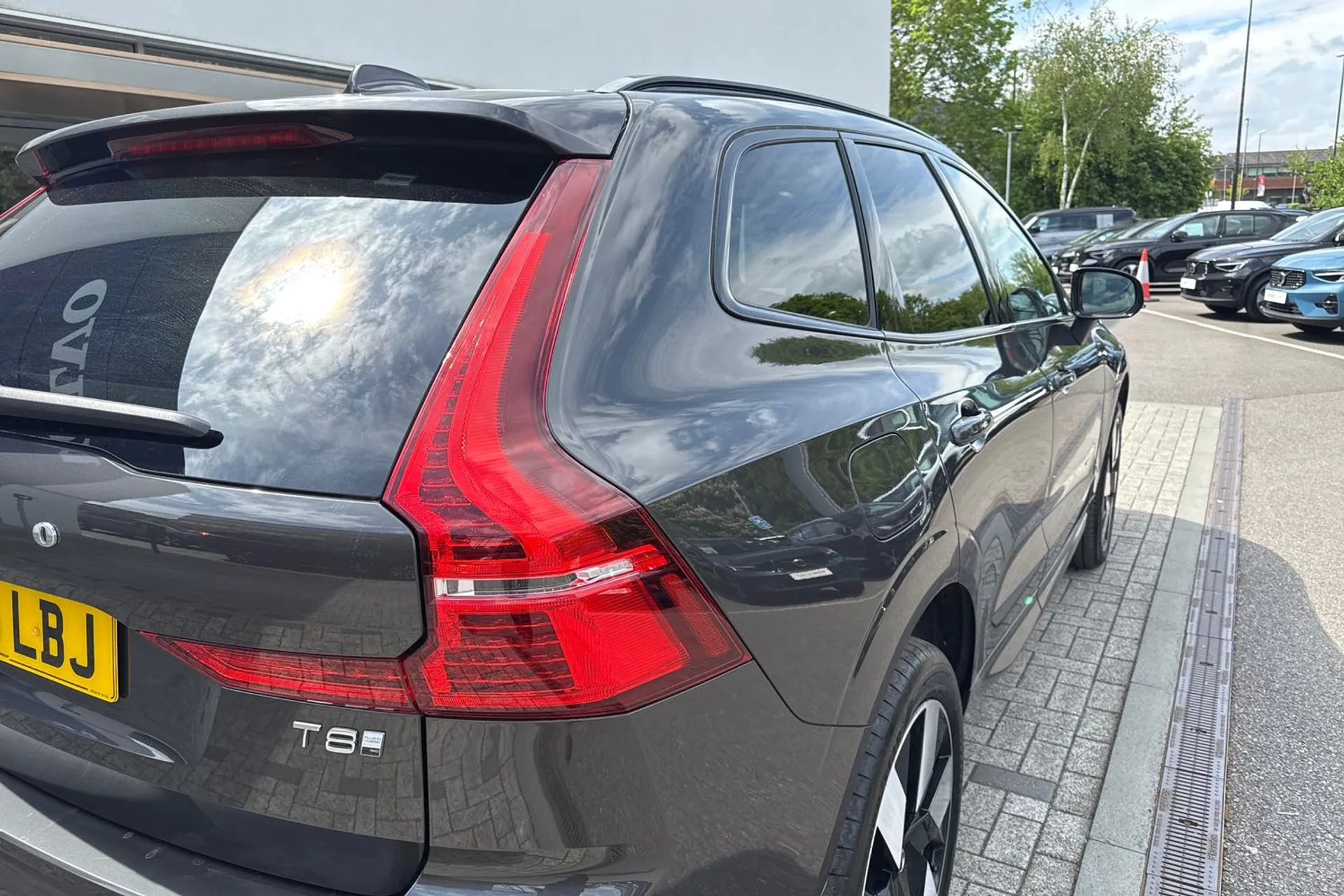 Volvo XC60 thumbnail image number 15