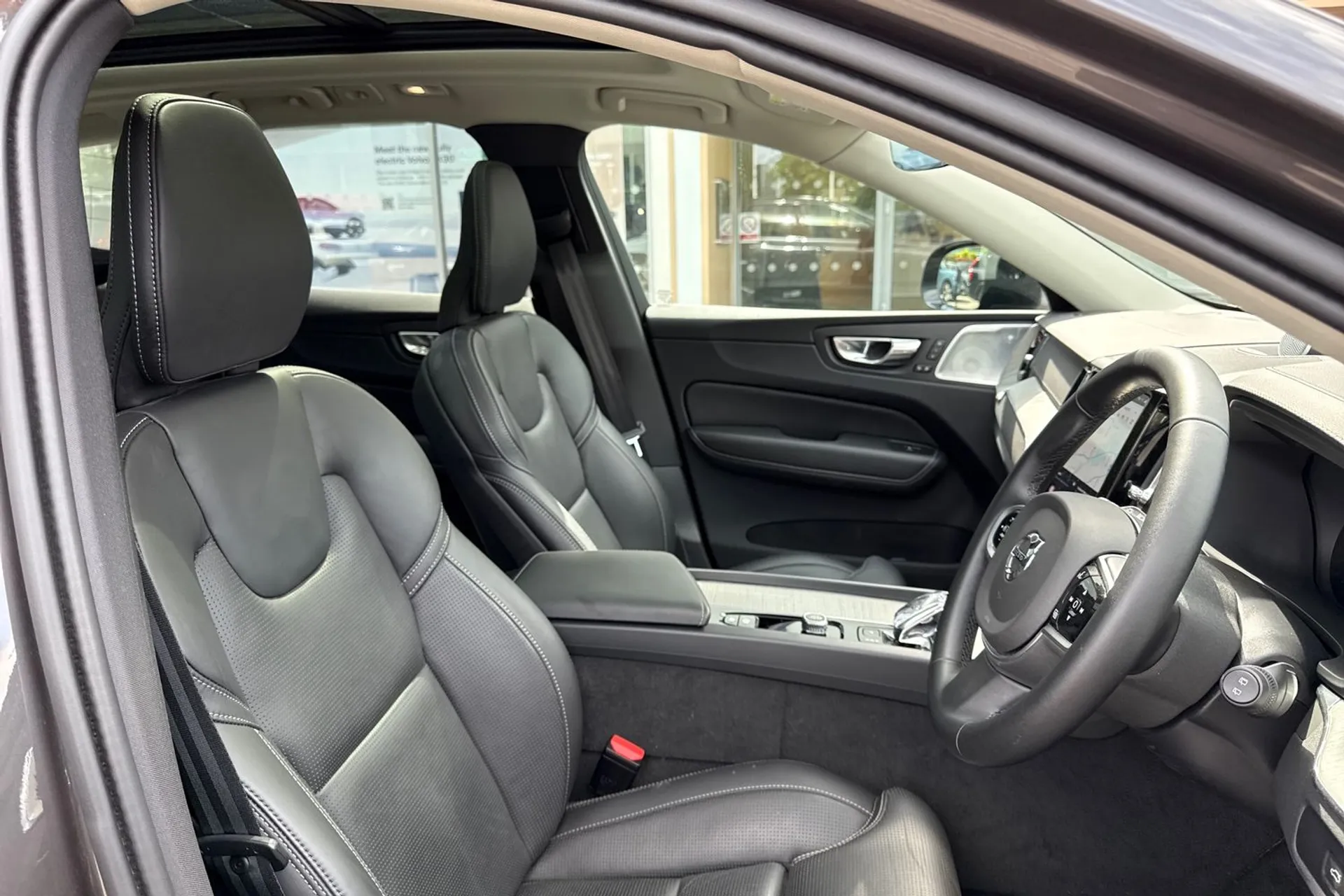 Volvo XC60 thumbnail image number 26