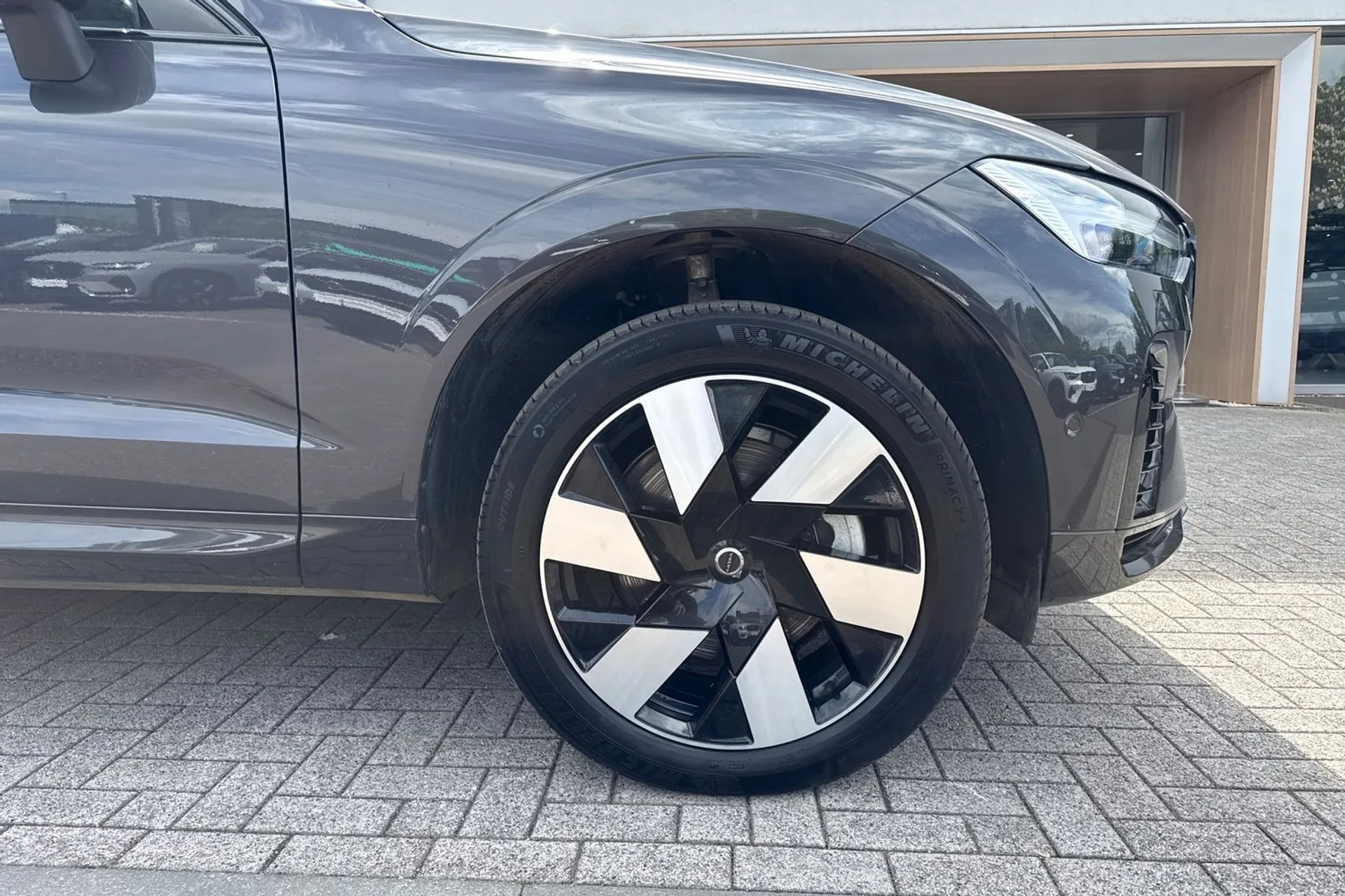 Volvo XC60 thumbnail image number 14
