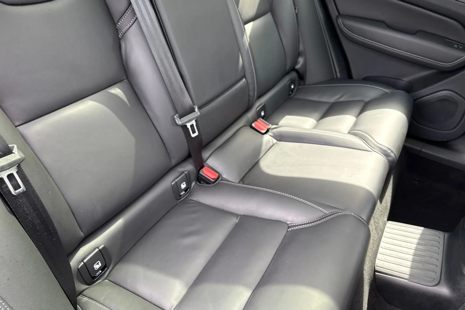 Volvo XC60 thumbnail image number 25