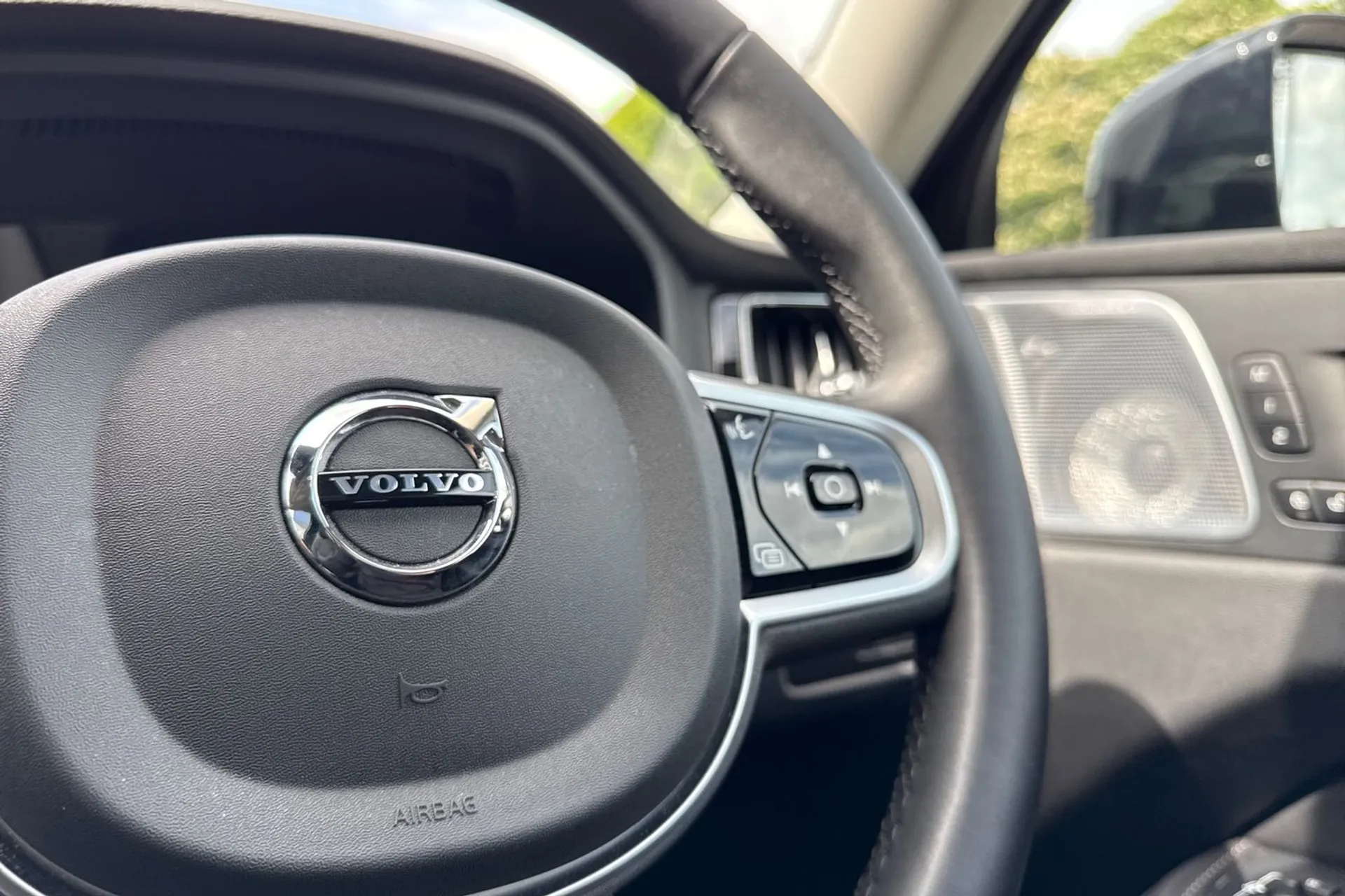 Volvo XC60 thumbnail image number 37