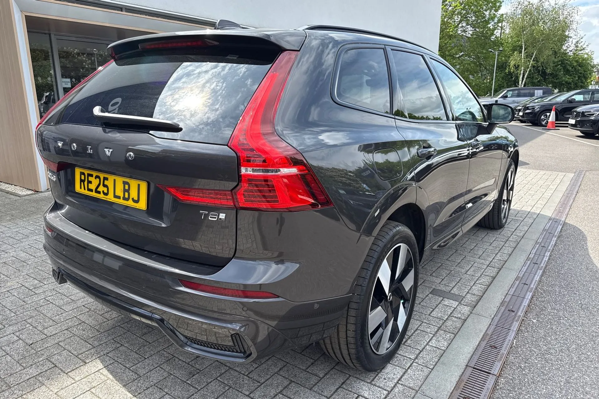Volvo XC60 thumbnail image number 8