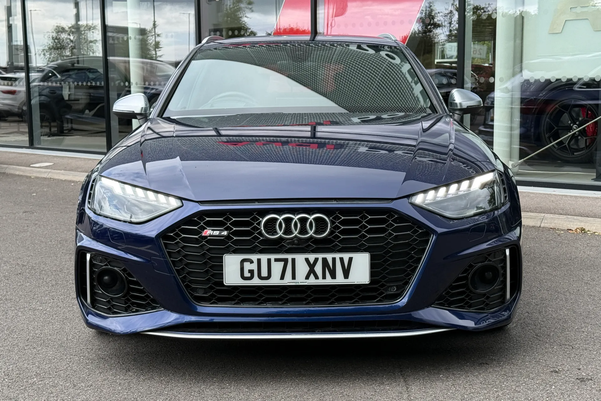 Audi RS4 thumbnail image number 6
