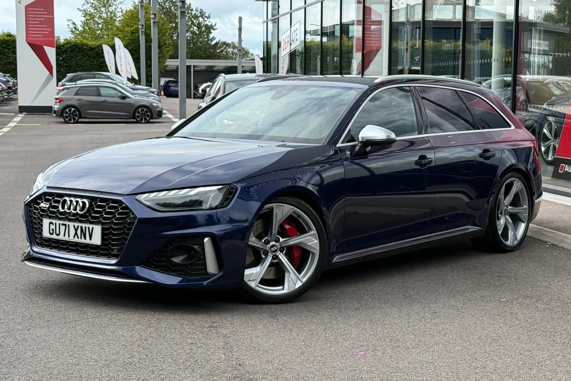 Audi RS4 thumbnail image number 8