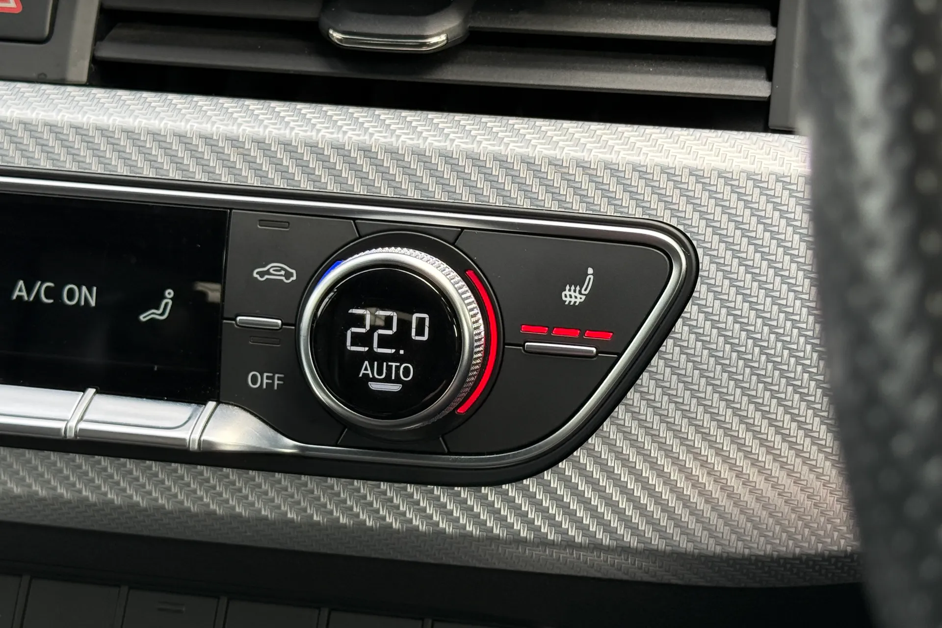 Audi RS4 thumbnail image number 28