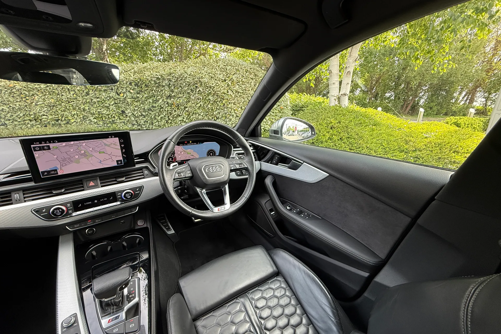 Audi RS4 thumbnail image number 52