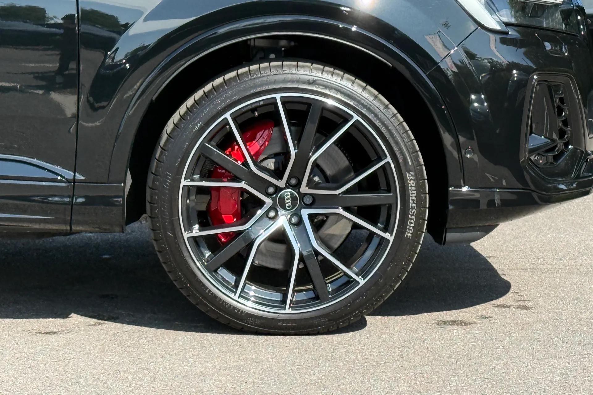 Audi Q7 thumbnail image number 26