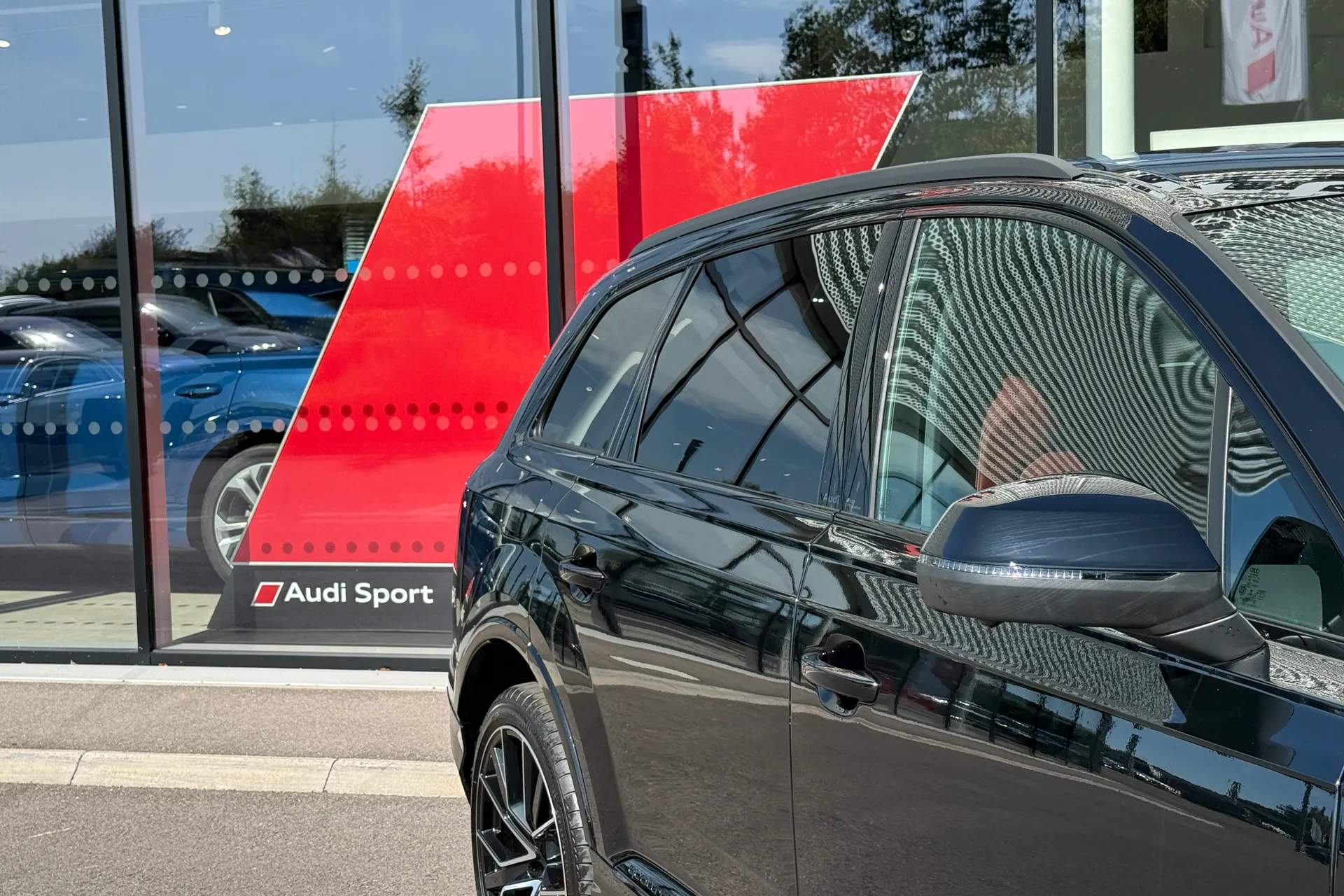 Audi Q7 thumbnail image number 11