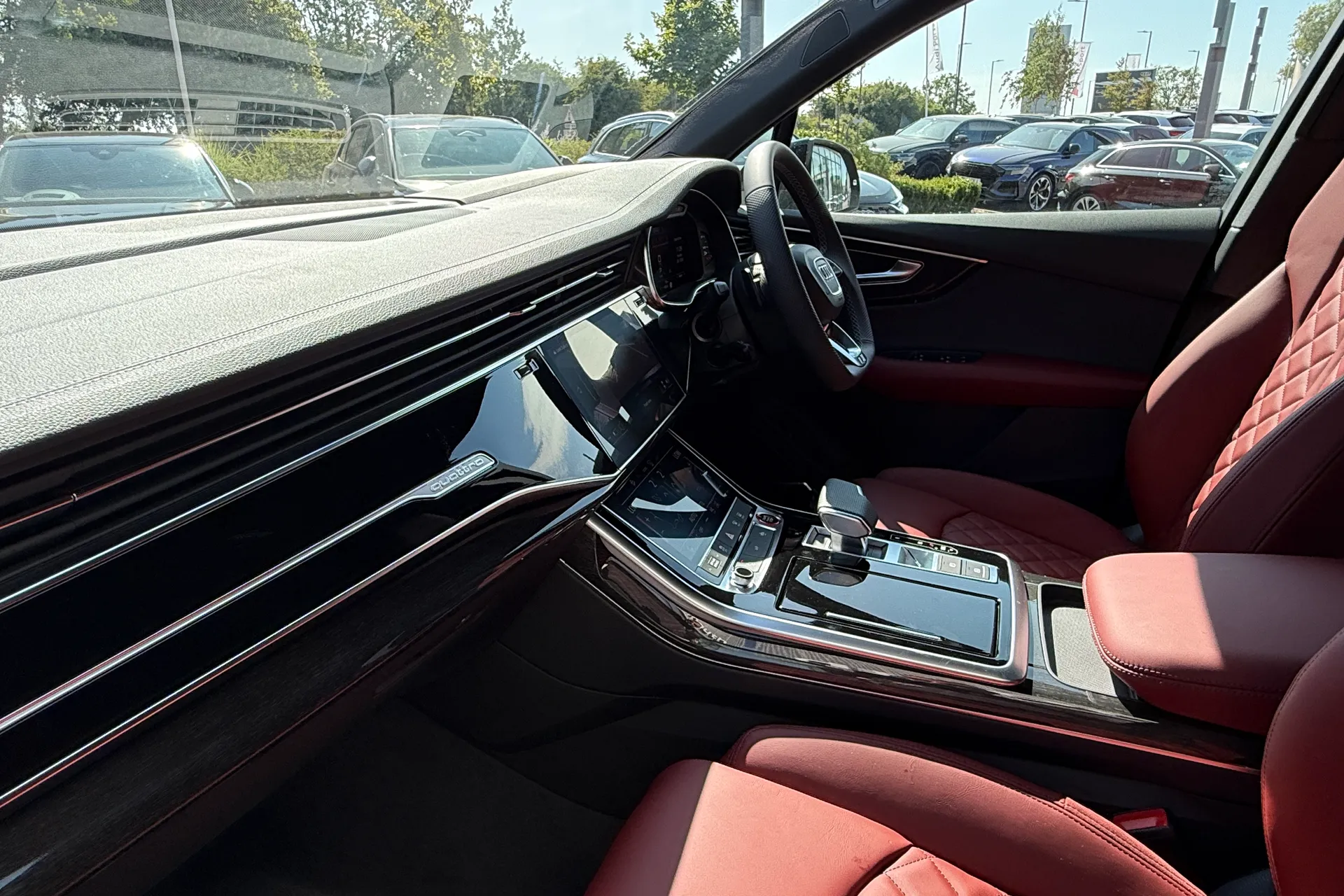 Audi Q7 thumbnail image number 30