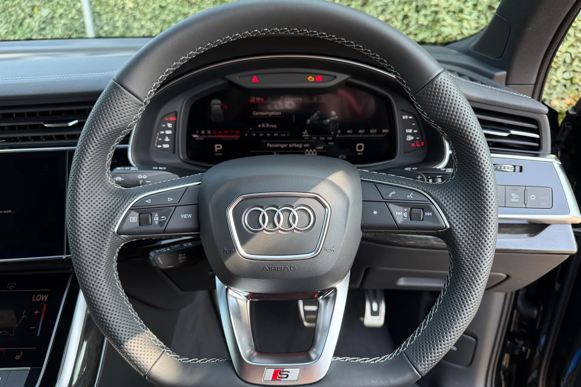 Audi Q7 thumbnail image number 8