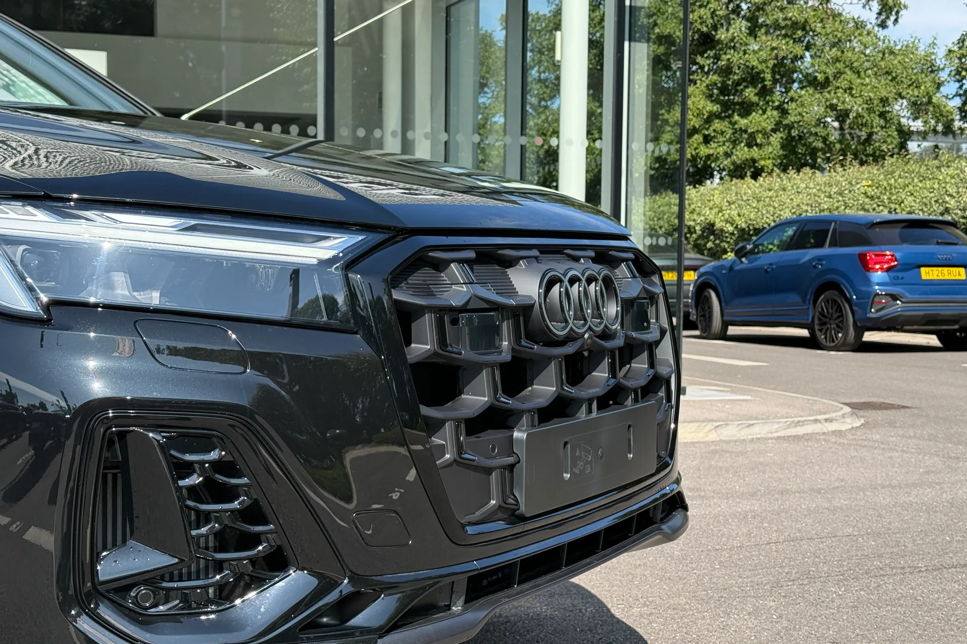 Audi Q7 thumbnail image number 9