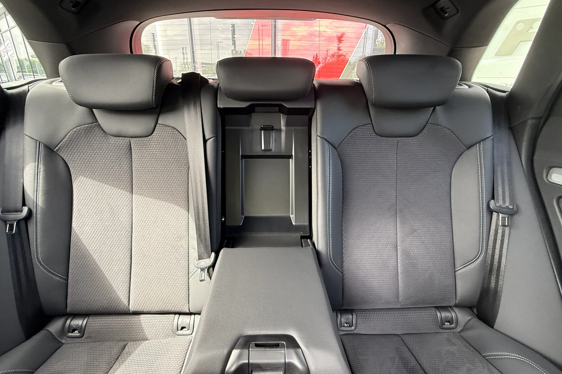 Audi Q5 thumbnail image number 44