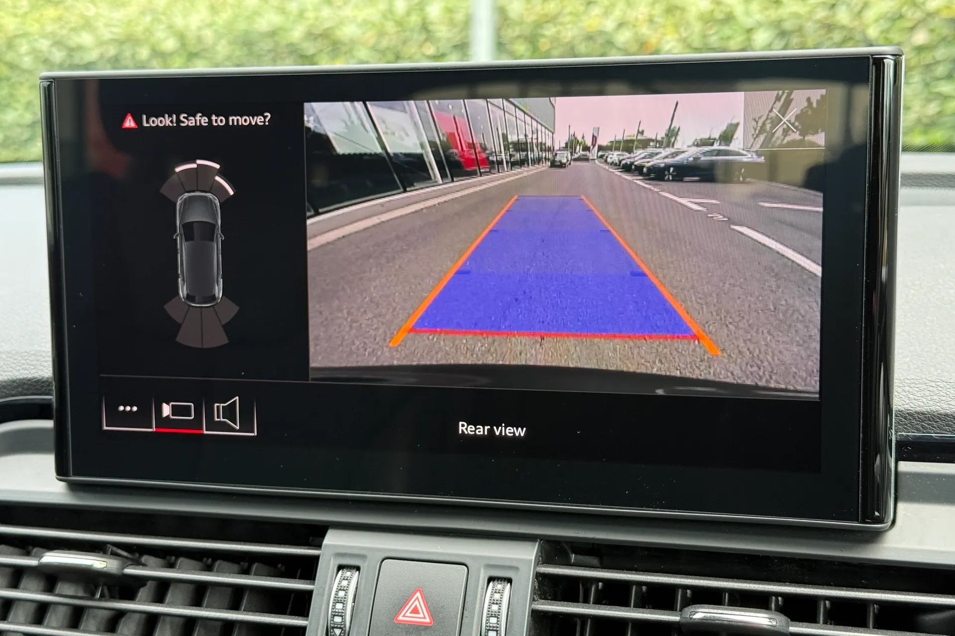Audi Q5 thumbnail image number 3