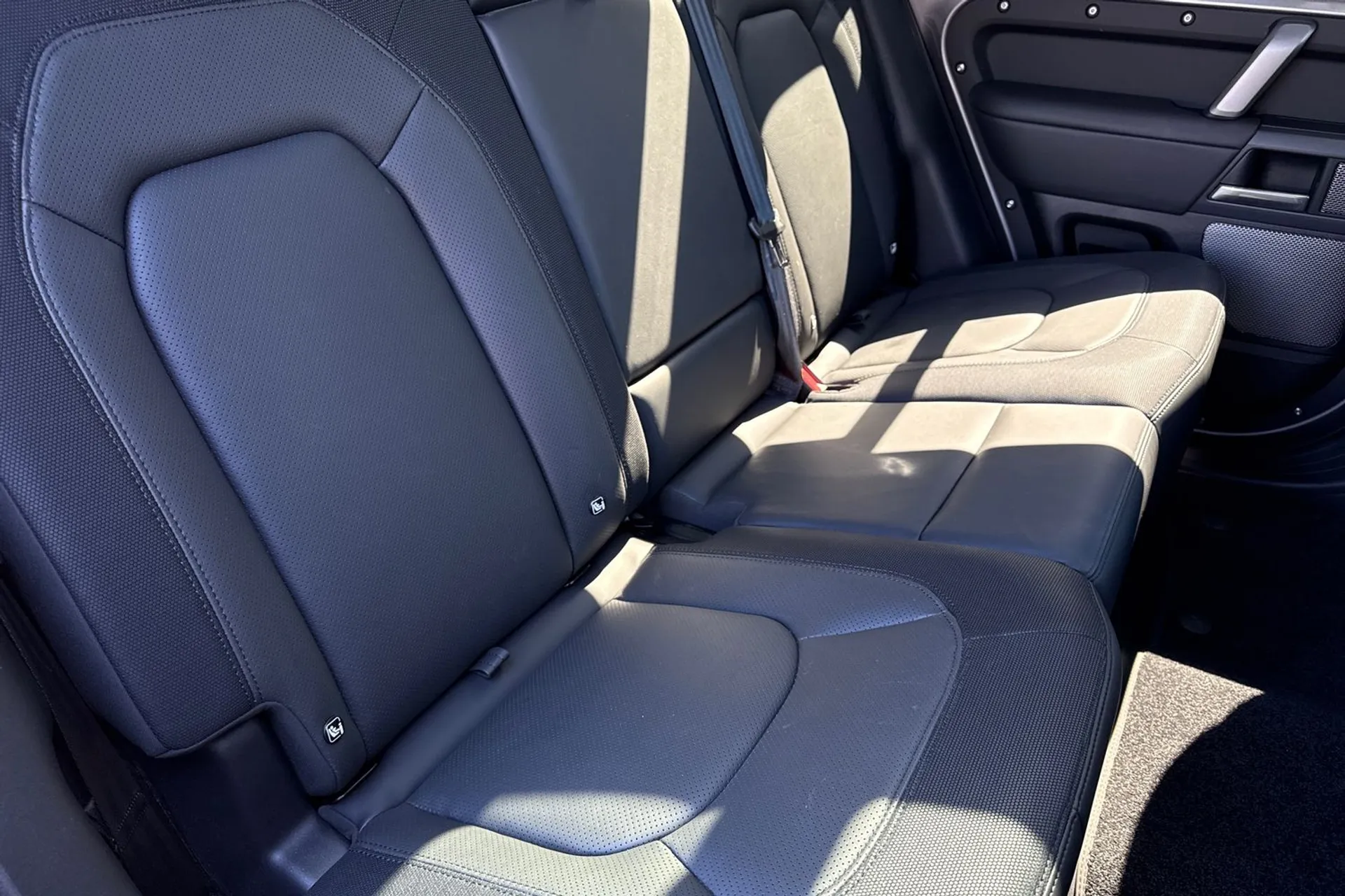 LAND ROVER DEFENDER thumbnail image number 25