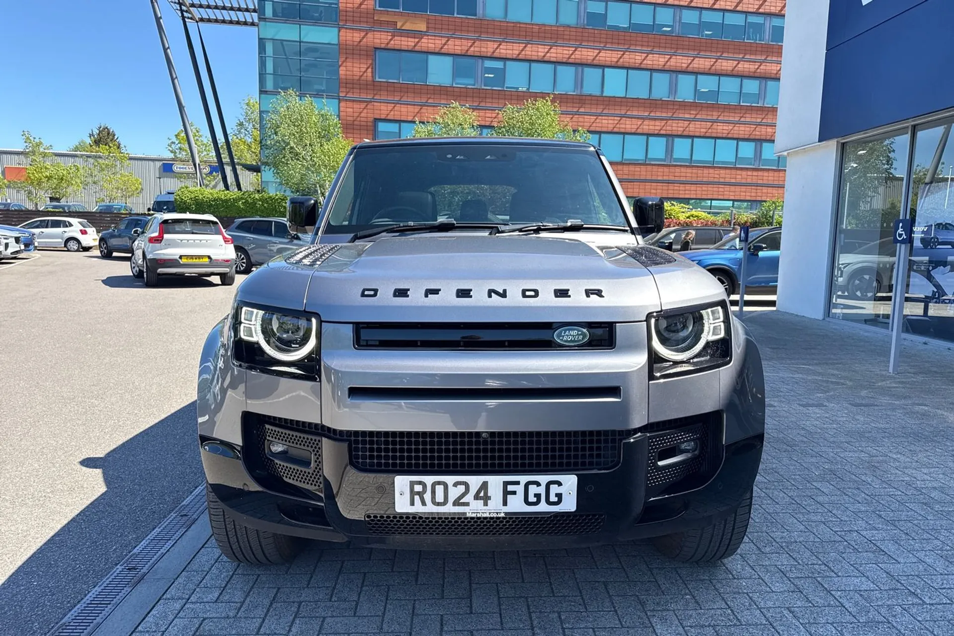 LAND ROVER DEFENDER thumbnail image number 13