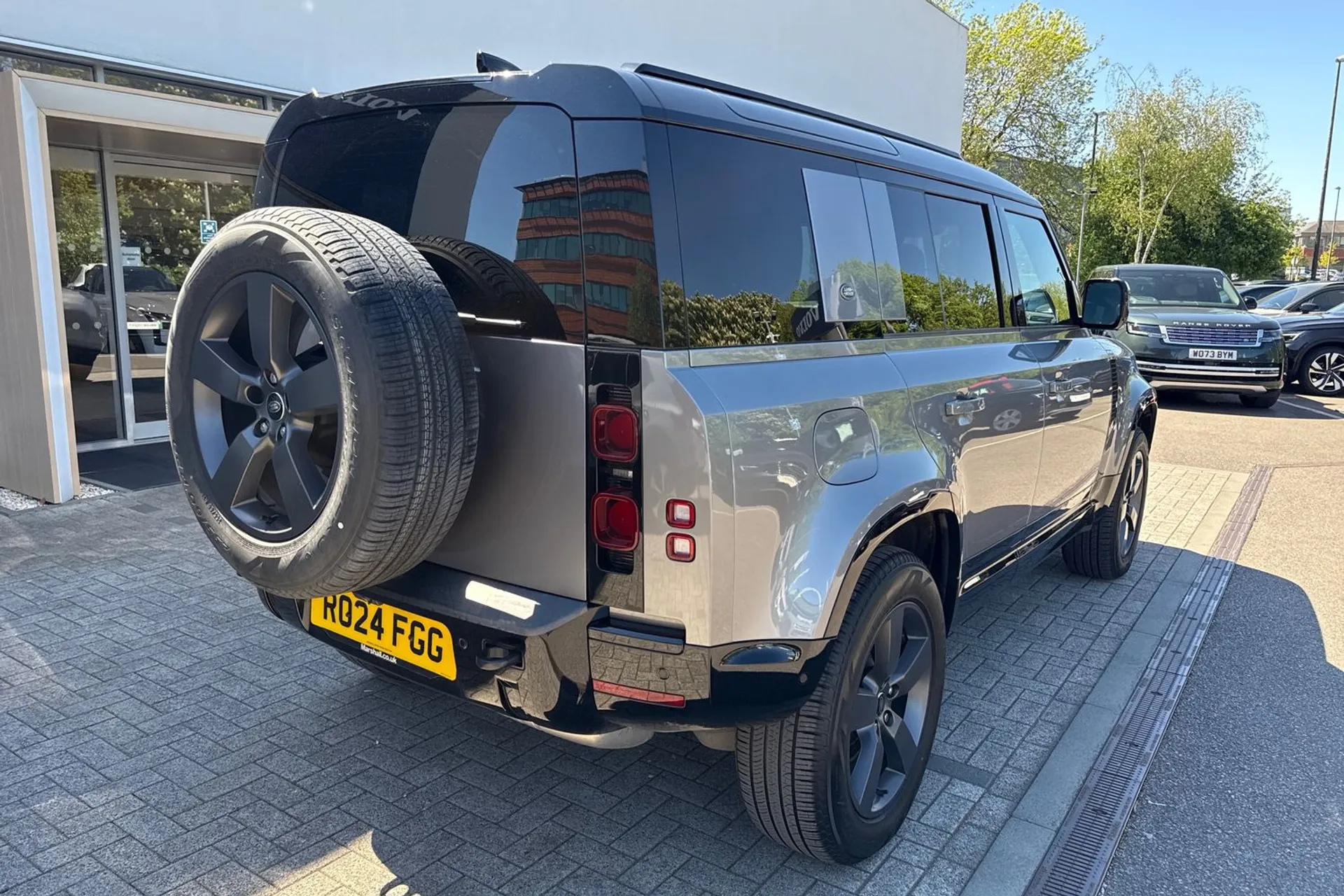 LAND ROVER DEFENDER thumbnail image number 8