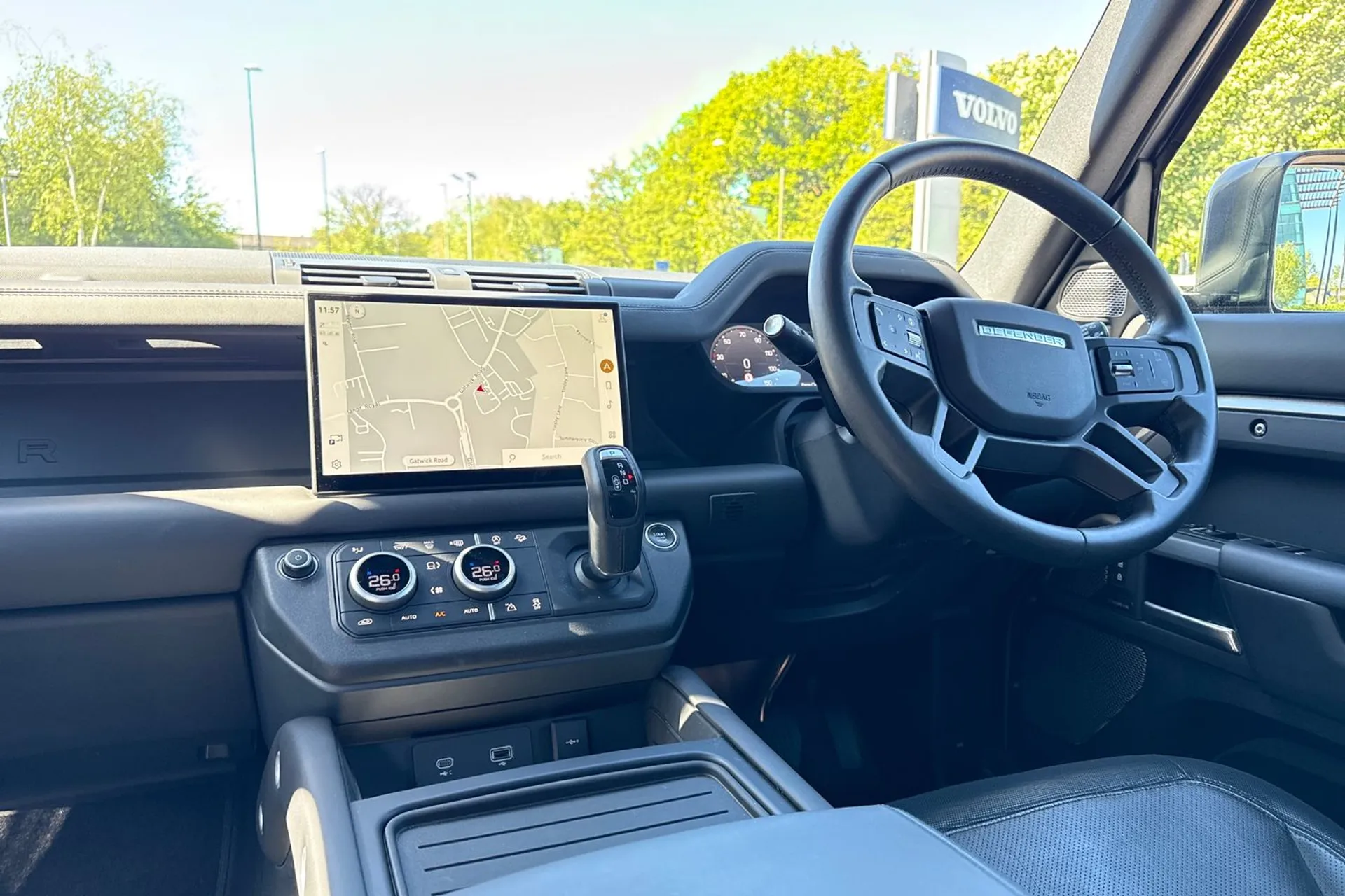 LAND ROVER DEFENDER thumbnail image number 35