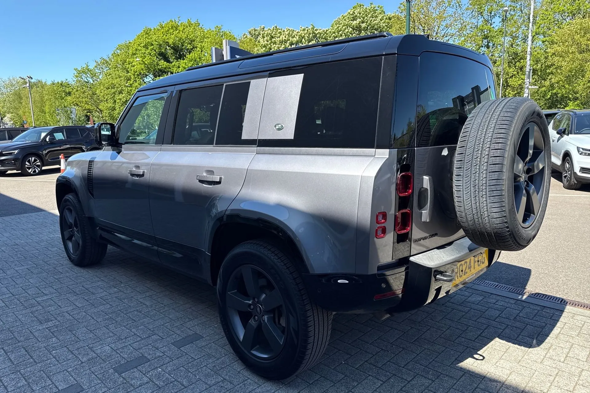 LAND ROVER DEFENDER thumbnail image number 10