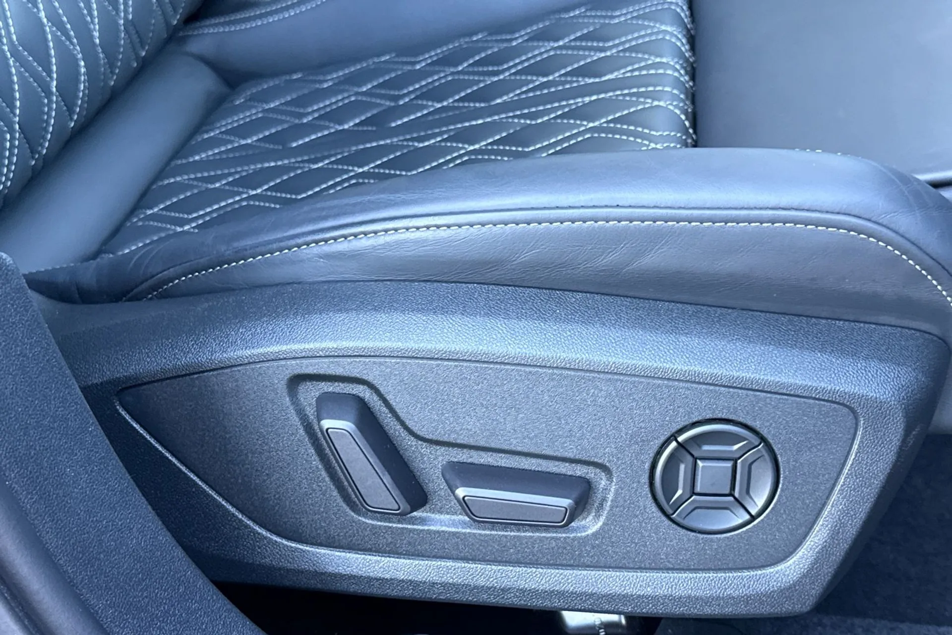 Audi A3 thumbnail image number 49