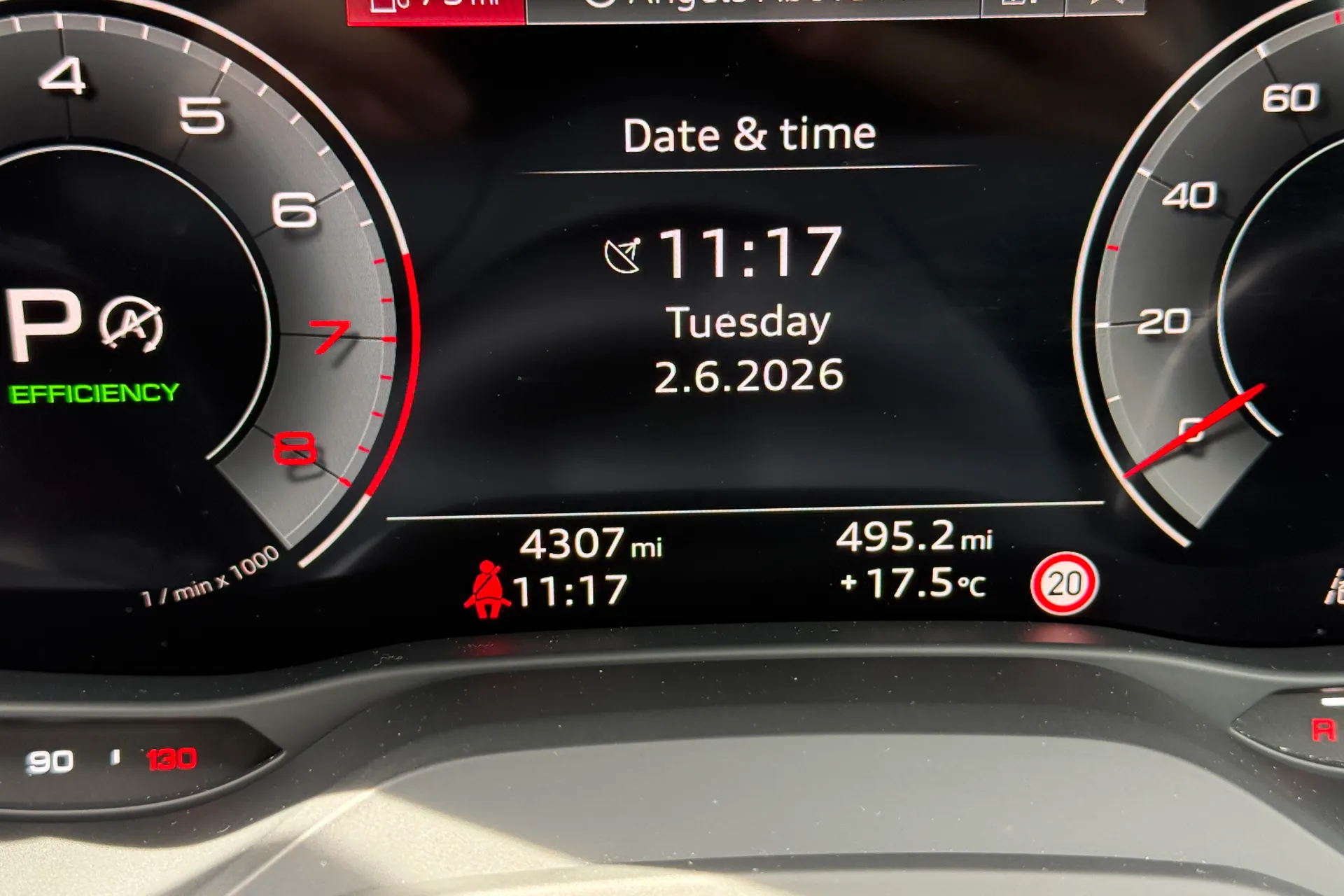 Audi Q2 thumbnail image number 28