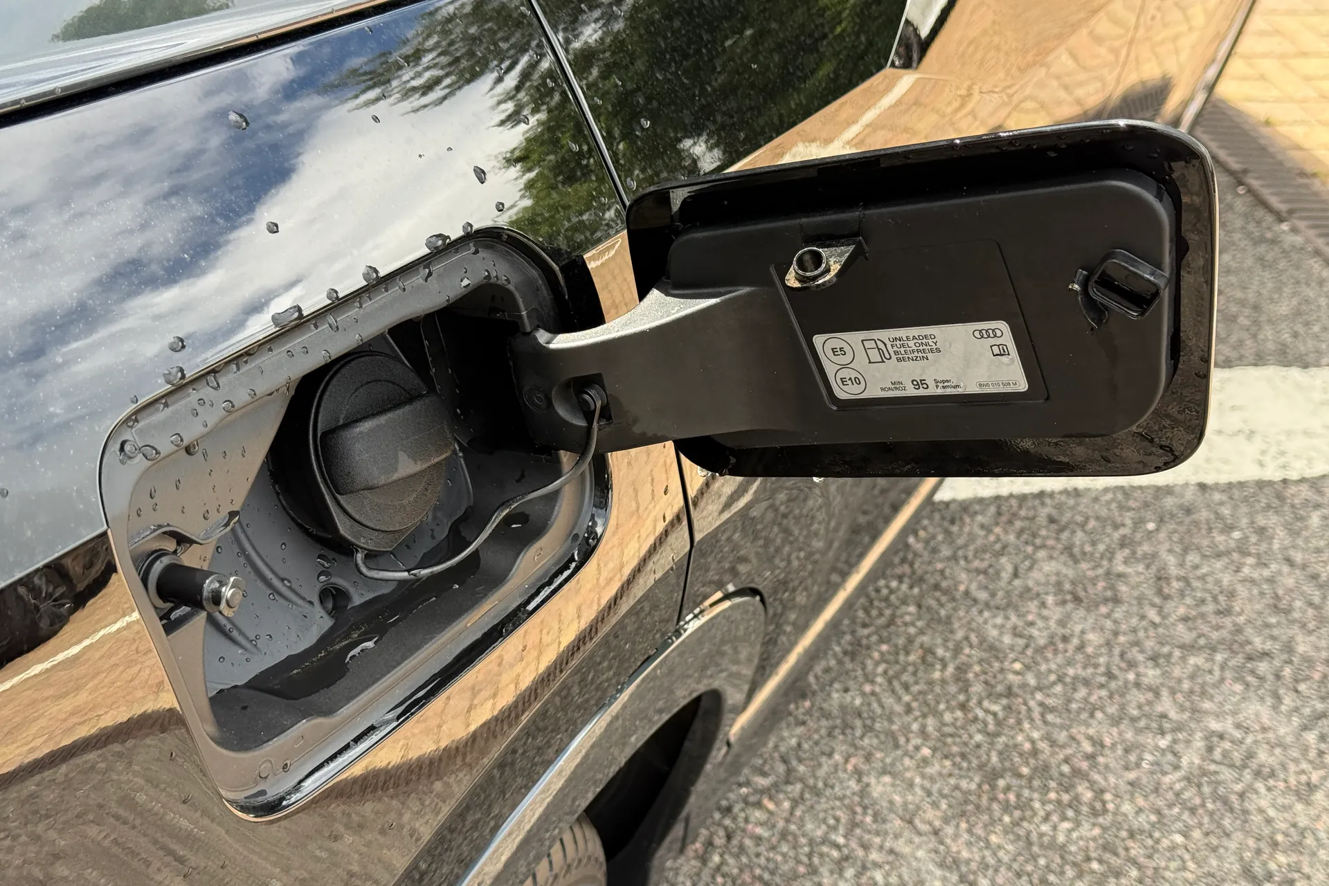 Audi Q2 thumbnail image number 36