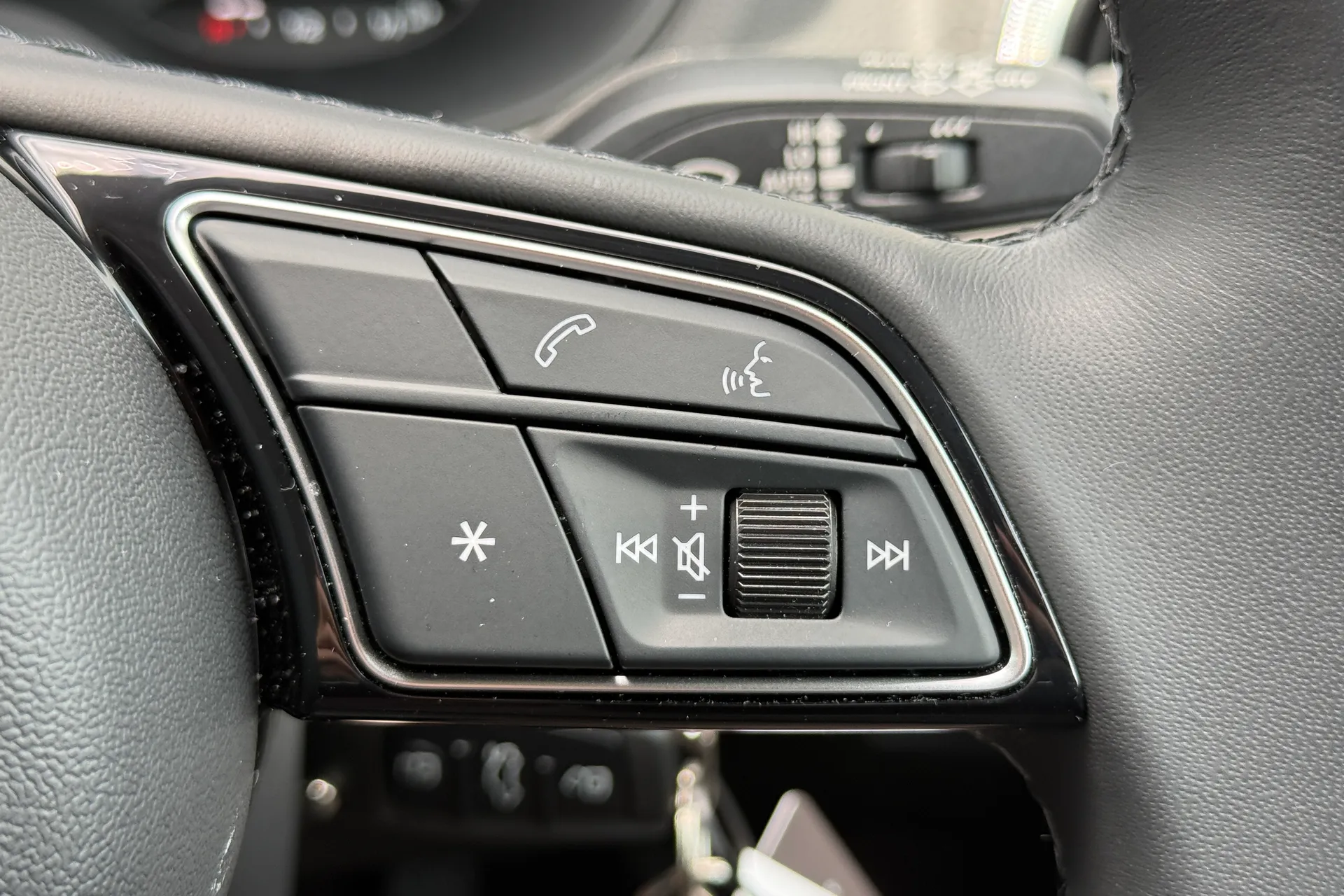Audi Q2 thumbnail image number 27