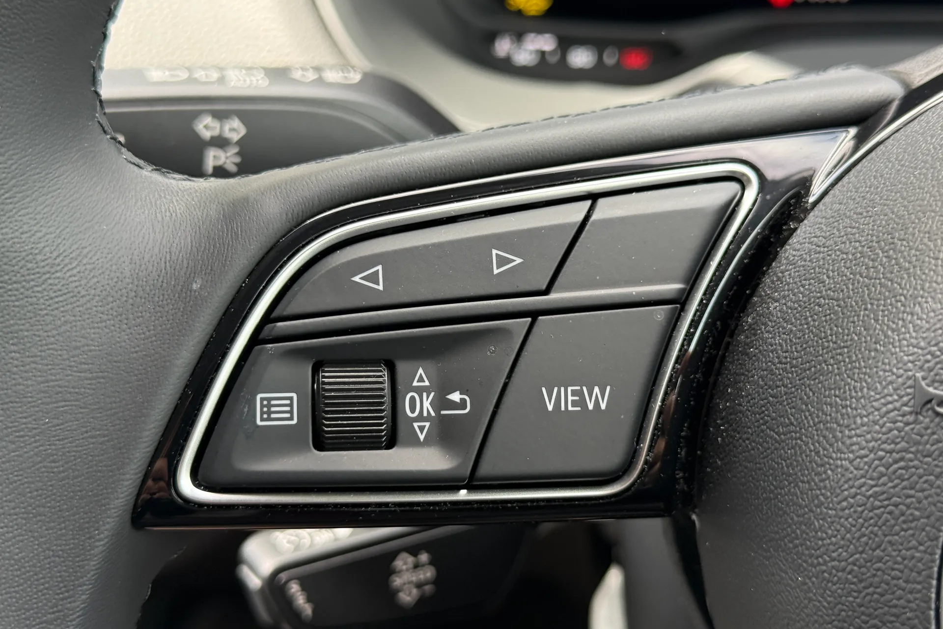 Audi Q2 thumbnail image number 26