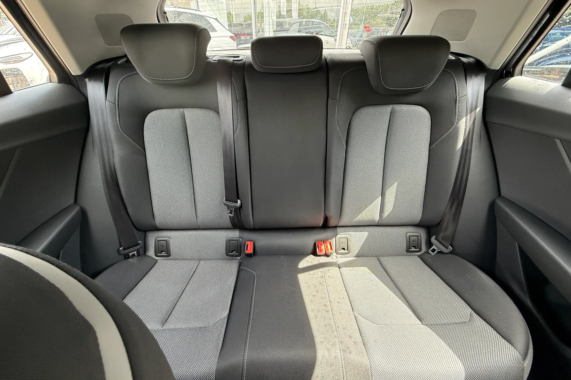 Audi Q2 thumbnail image number 20