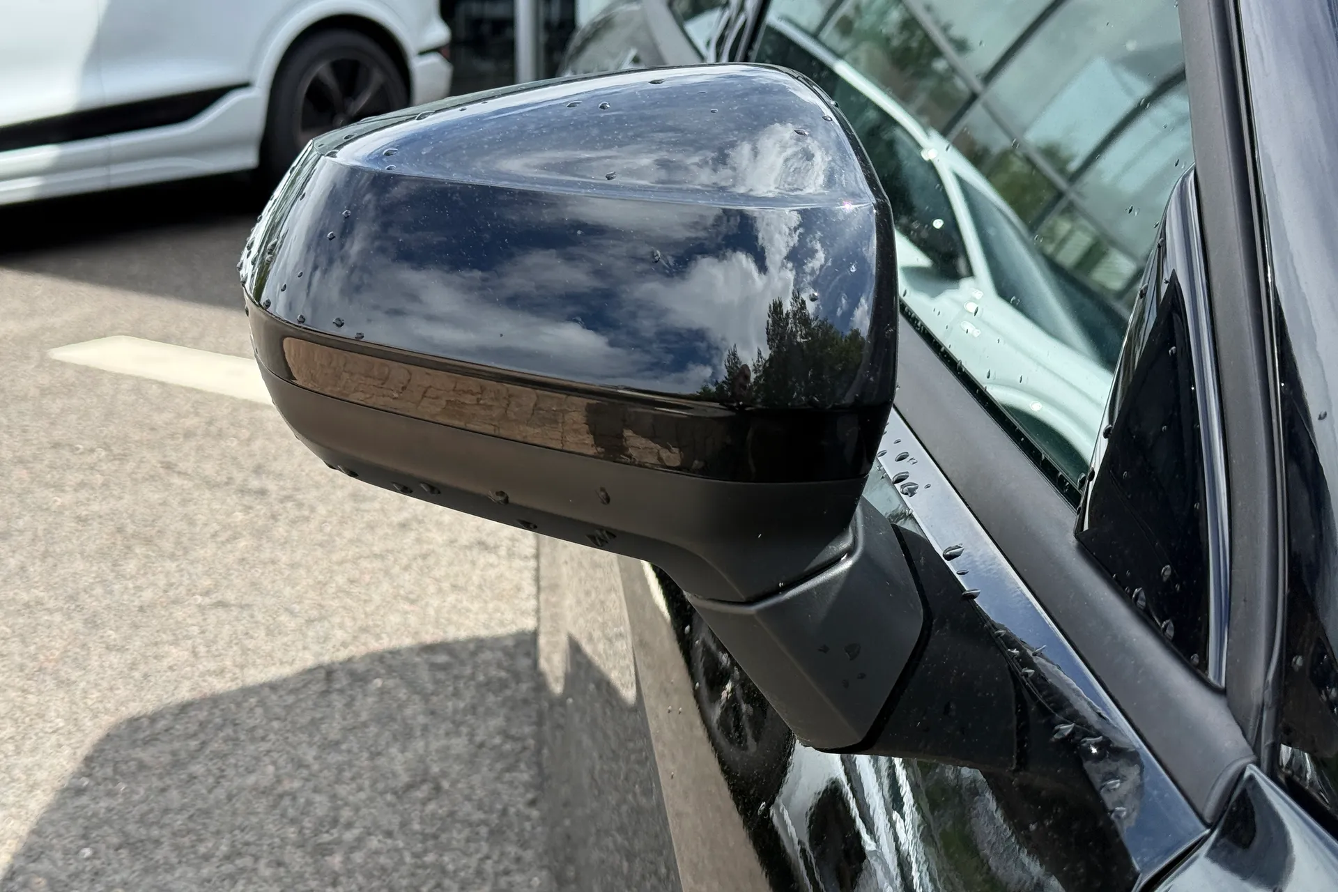 Audi Q2 thumbnail image number 13
