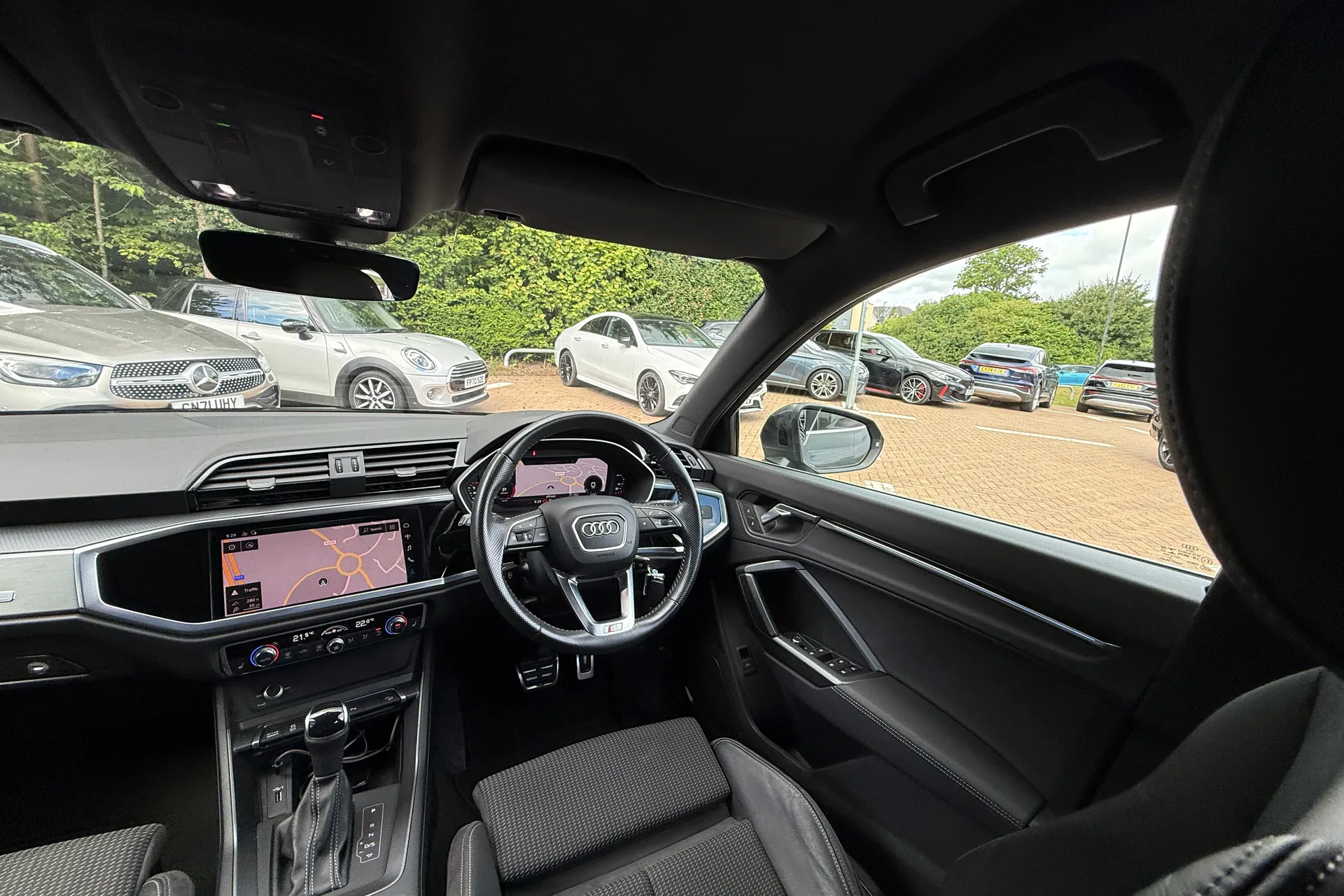Audi Q3 thumbnail image number 39