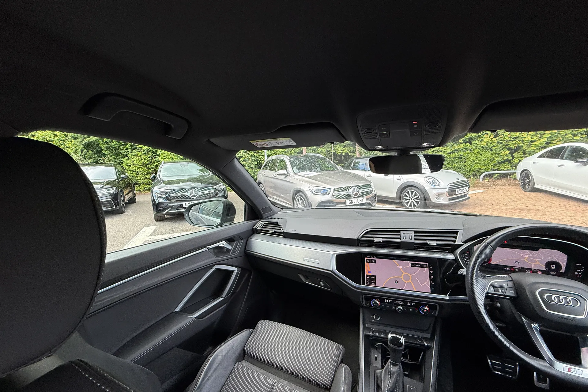 Audi Q3 thumbnail image number 38