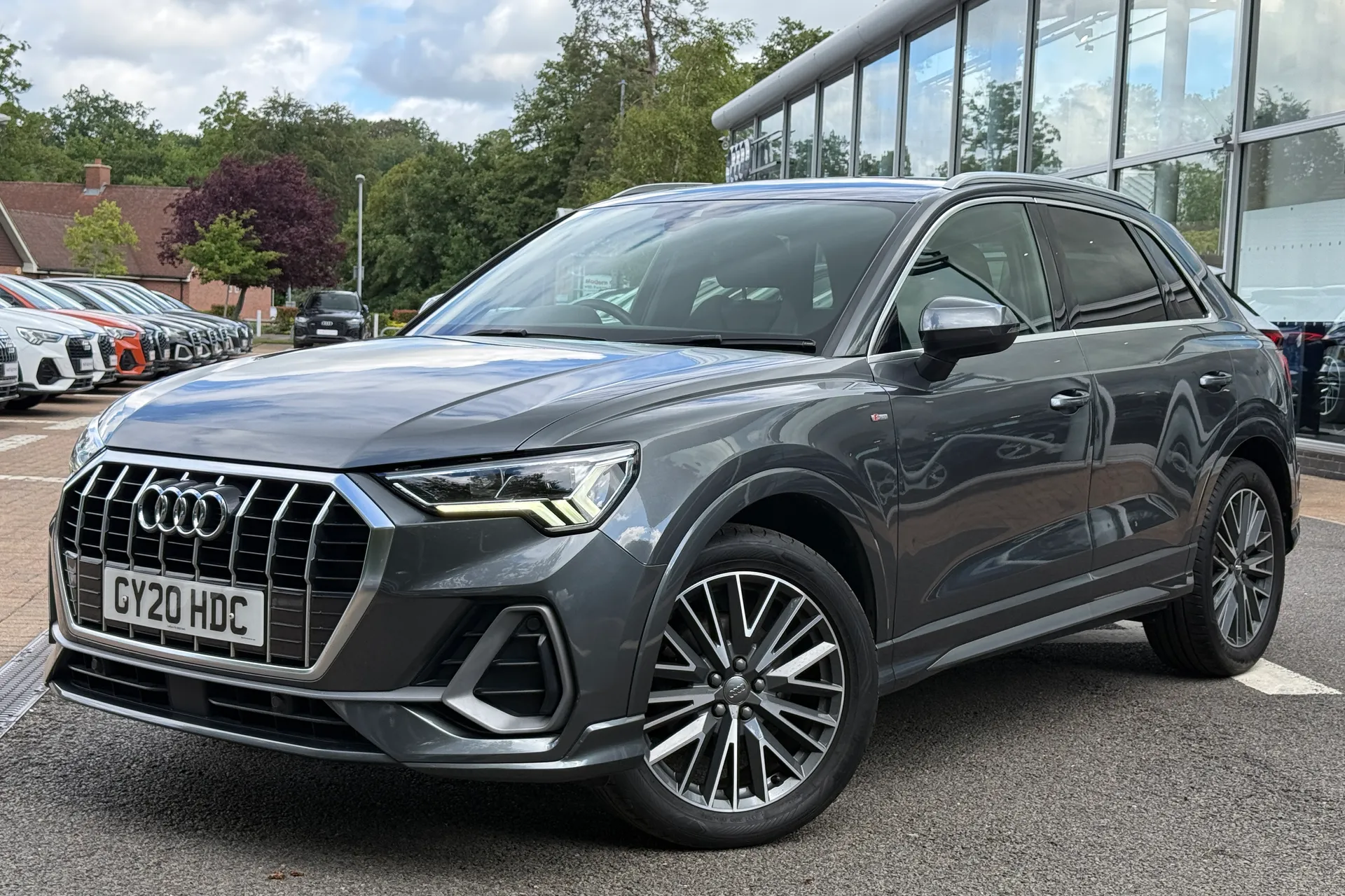 Audi Q3 thumbnail image number 56