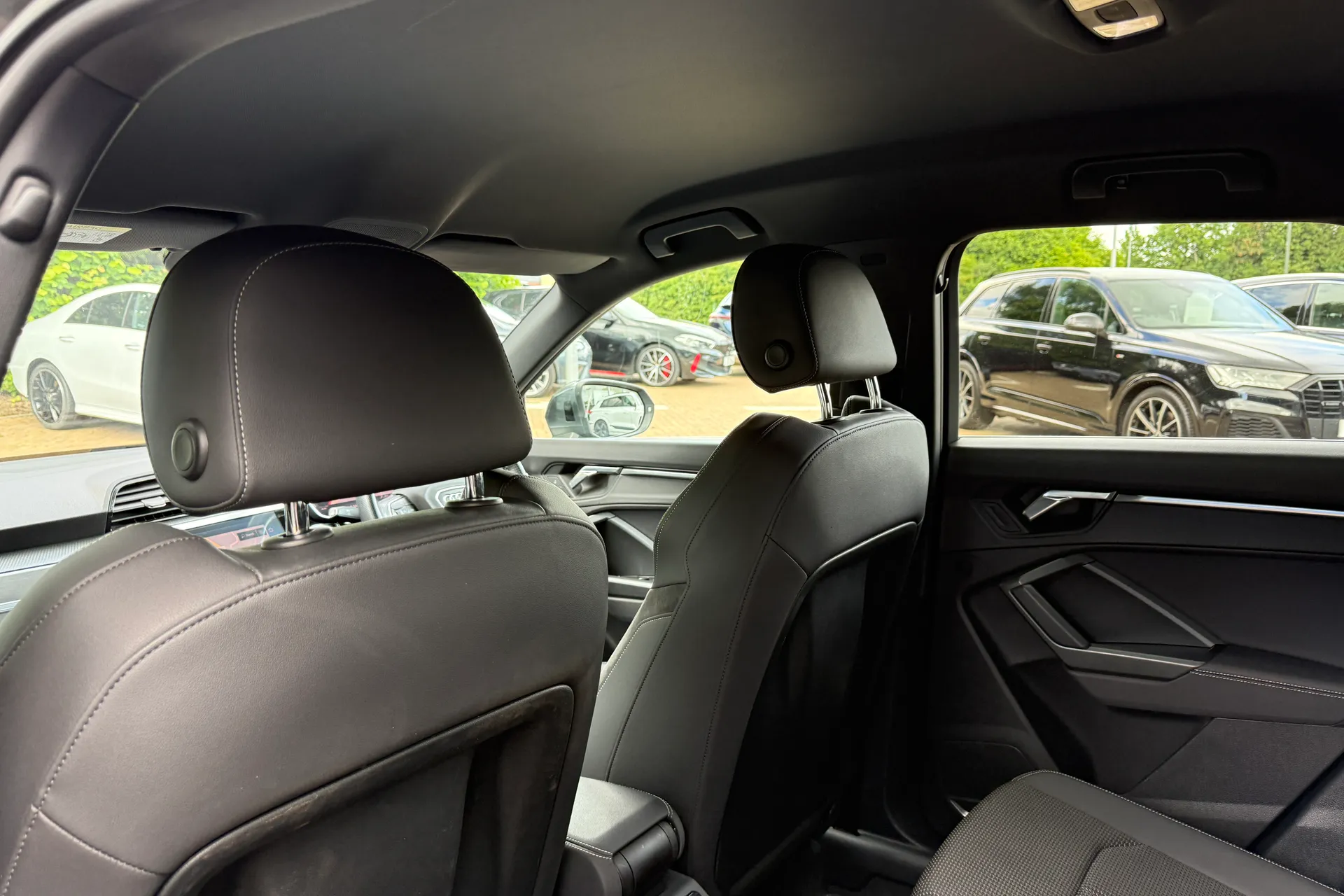 Audi Q3 thumbnail image number 50