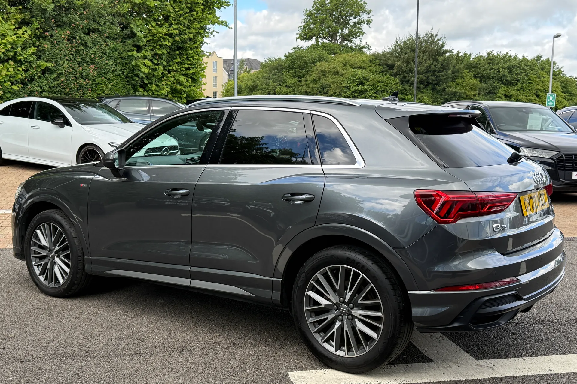 Audi Q3 thumbnail image number 48
