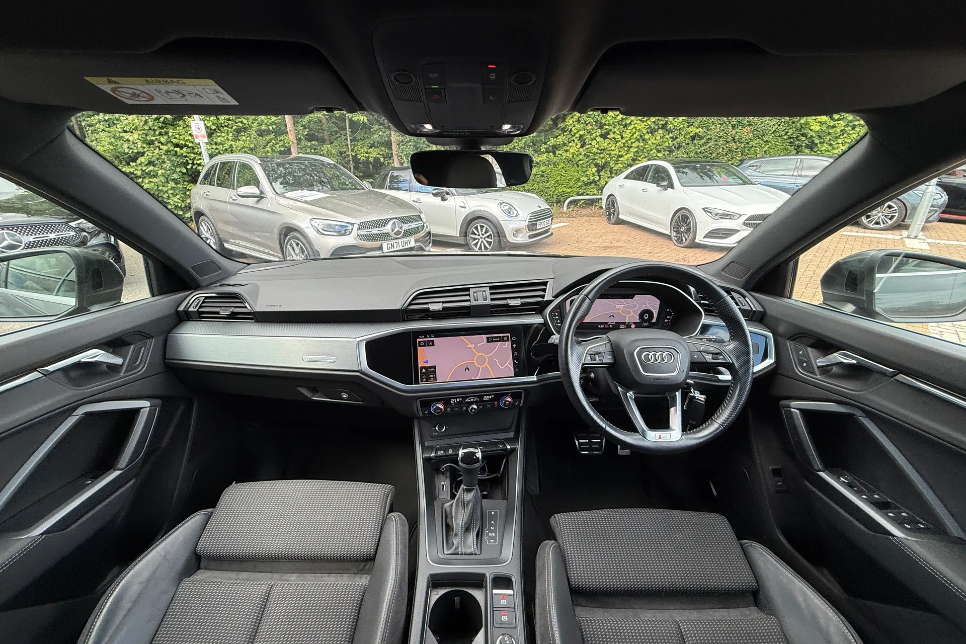 Audi Q3 thumbnail image number 3