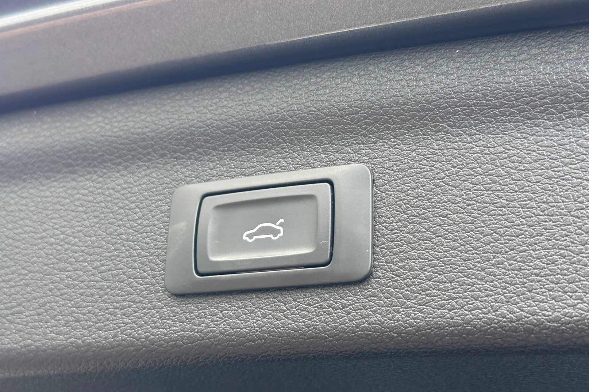 Audi Q3 thumbnail image number 44