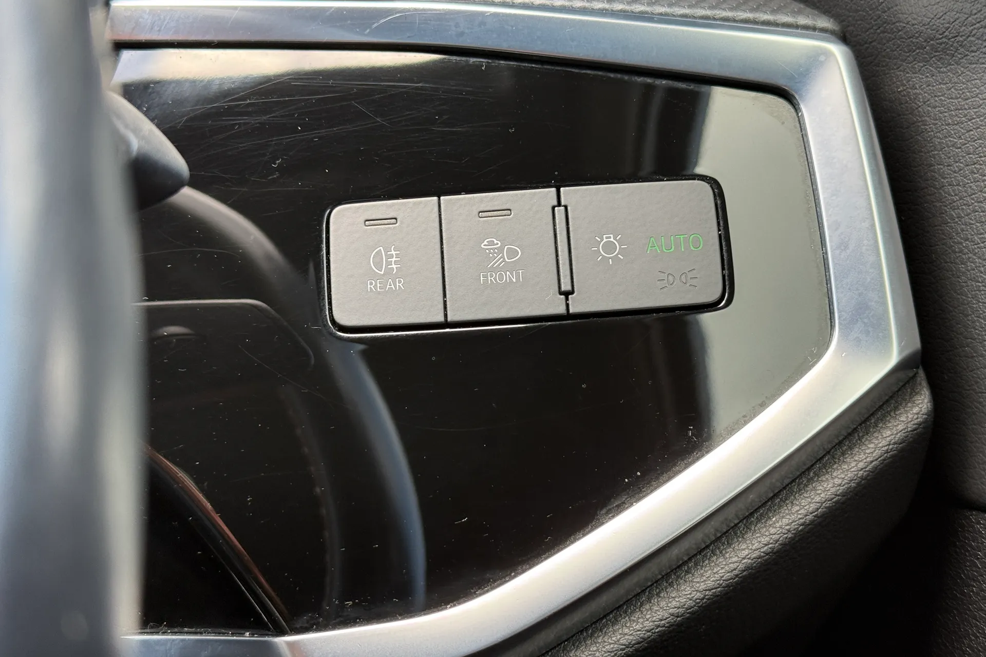 Audi Q3 thumbnail image number 24