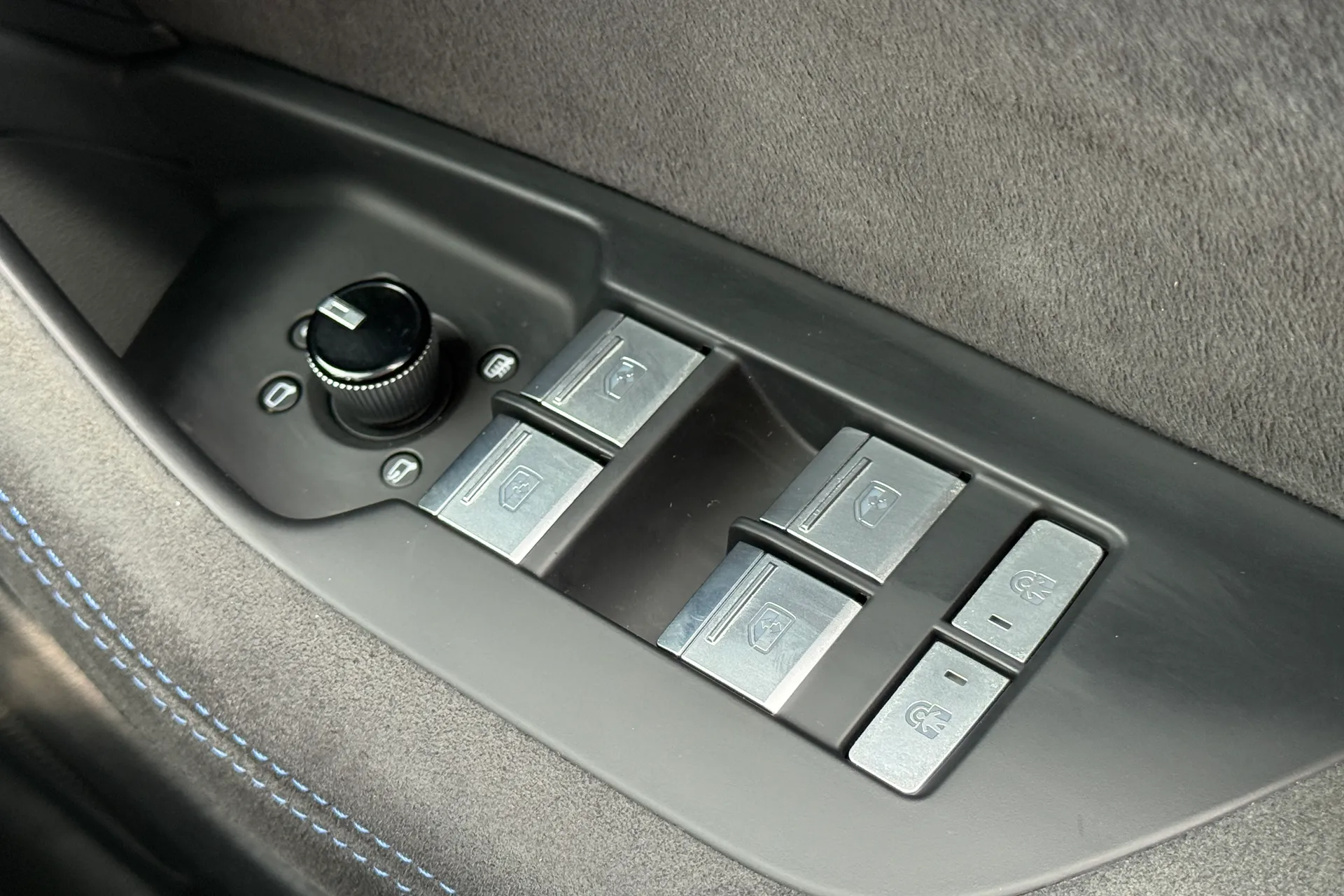 Audi RS6 thumbnail image number 27