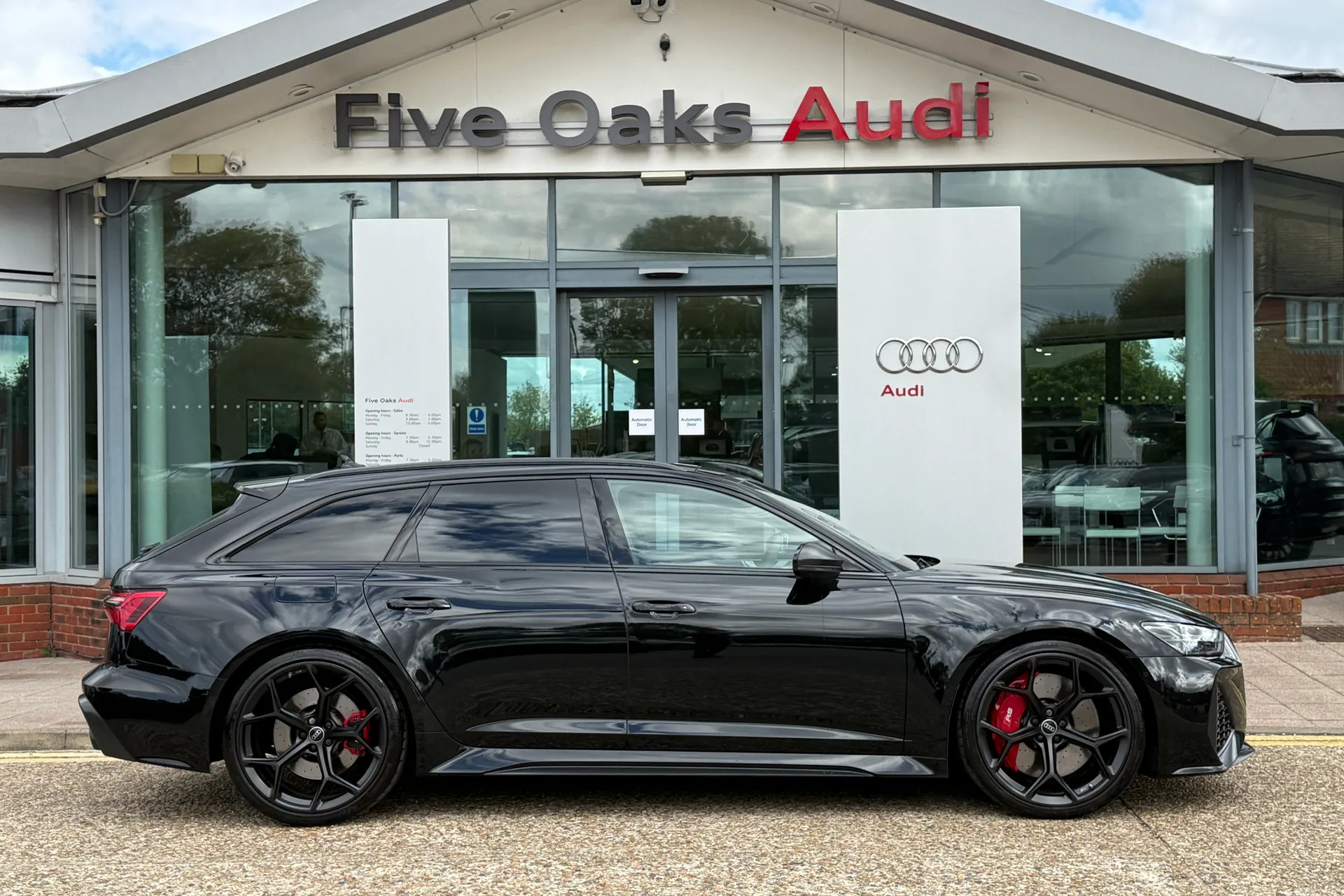 Audi RS6 thumbnail image number 2