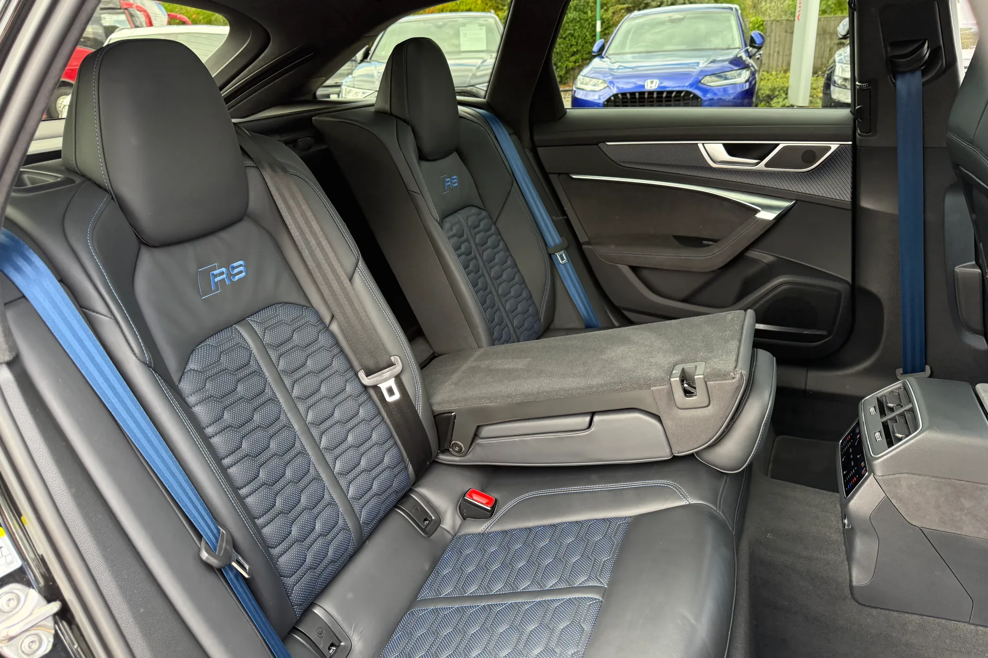 Audi RS6 thumbnail image number 57