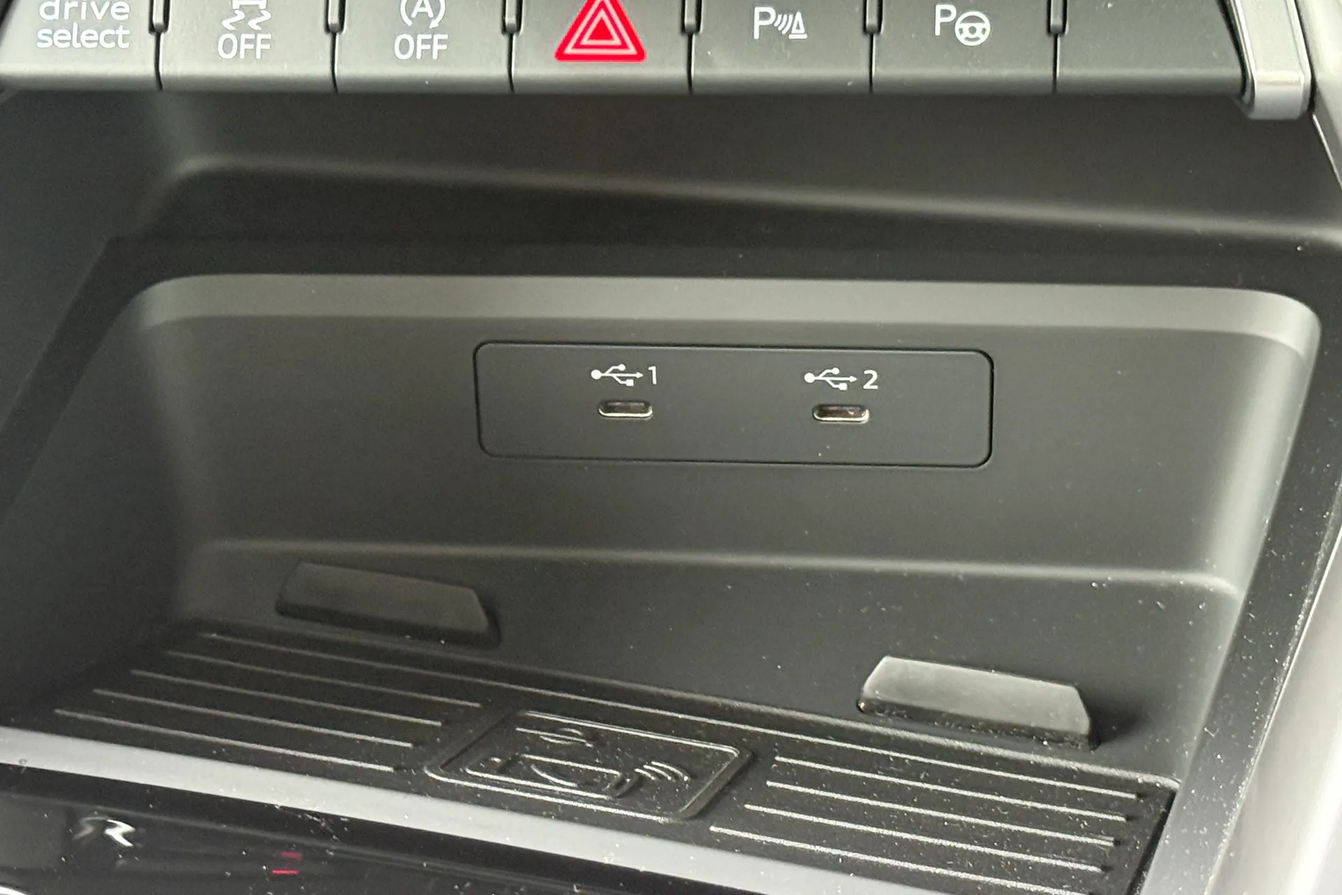 Audi A3 thumbnail image number 25