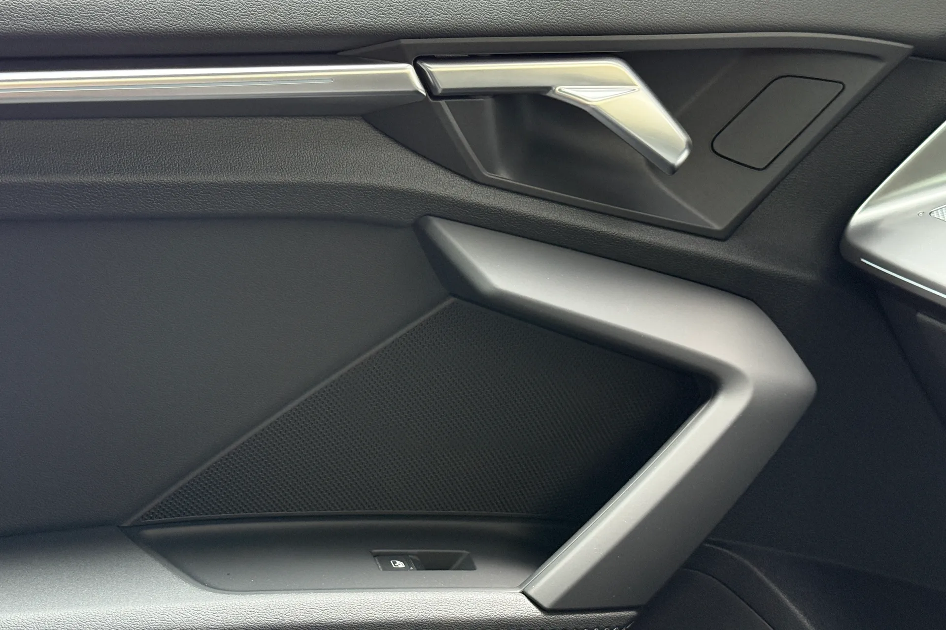 Audi A3 thumbnail image number 32