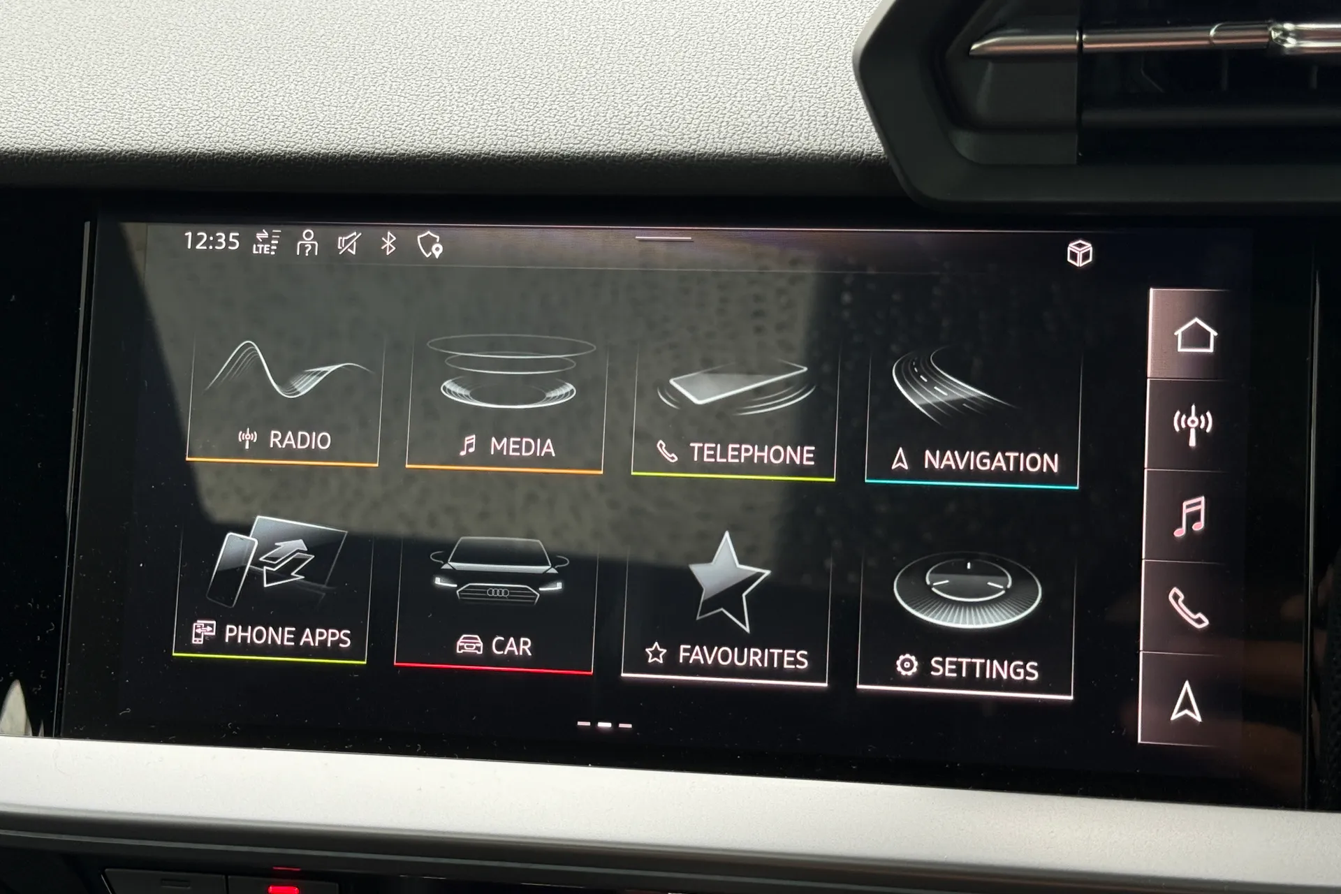 Audi A3 thumbnail image number 21