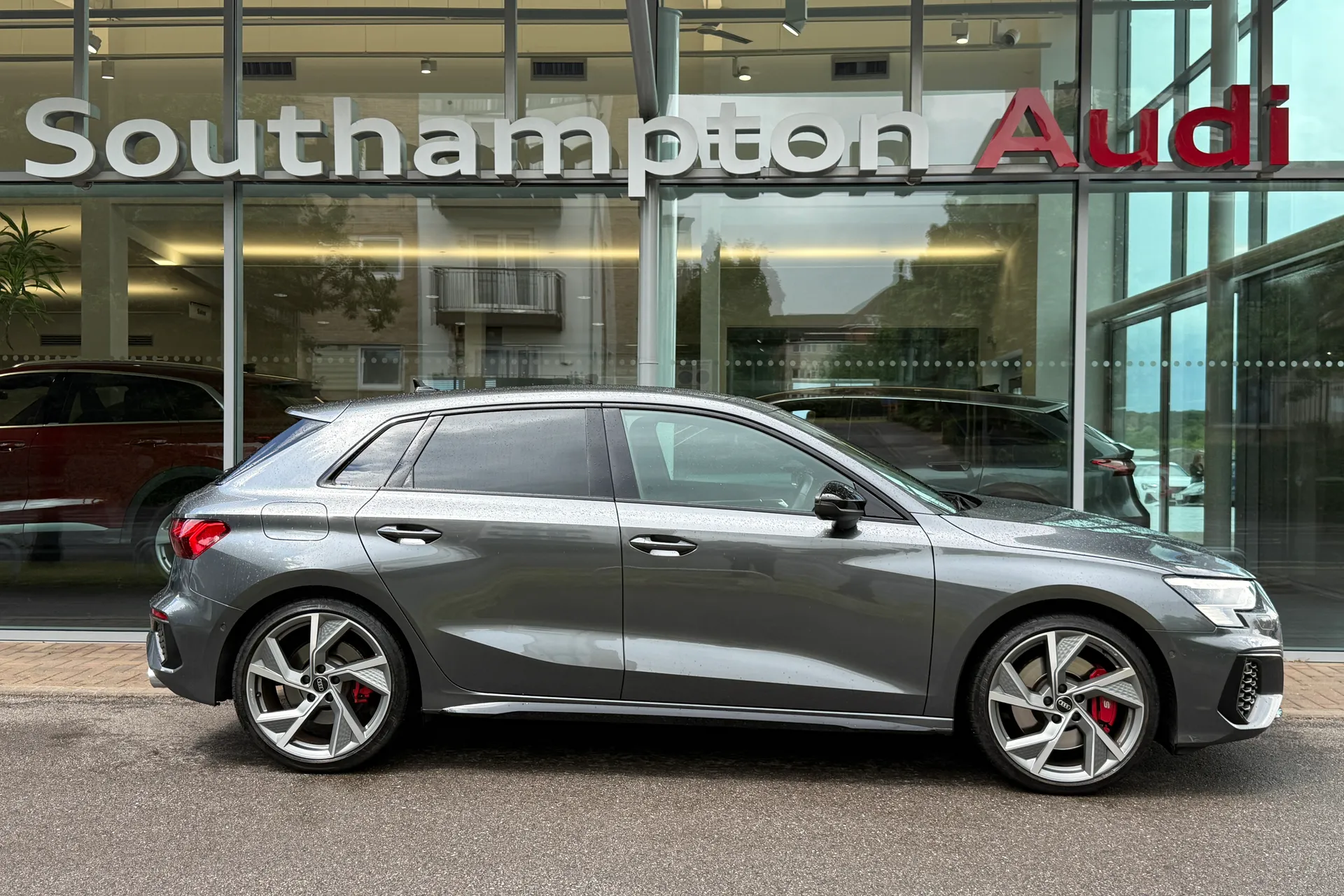 Audi A3 thumbnail image number 2