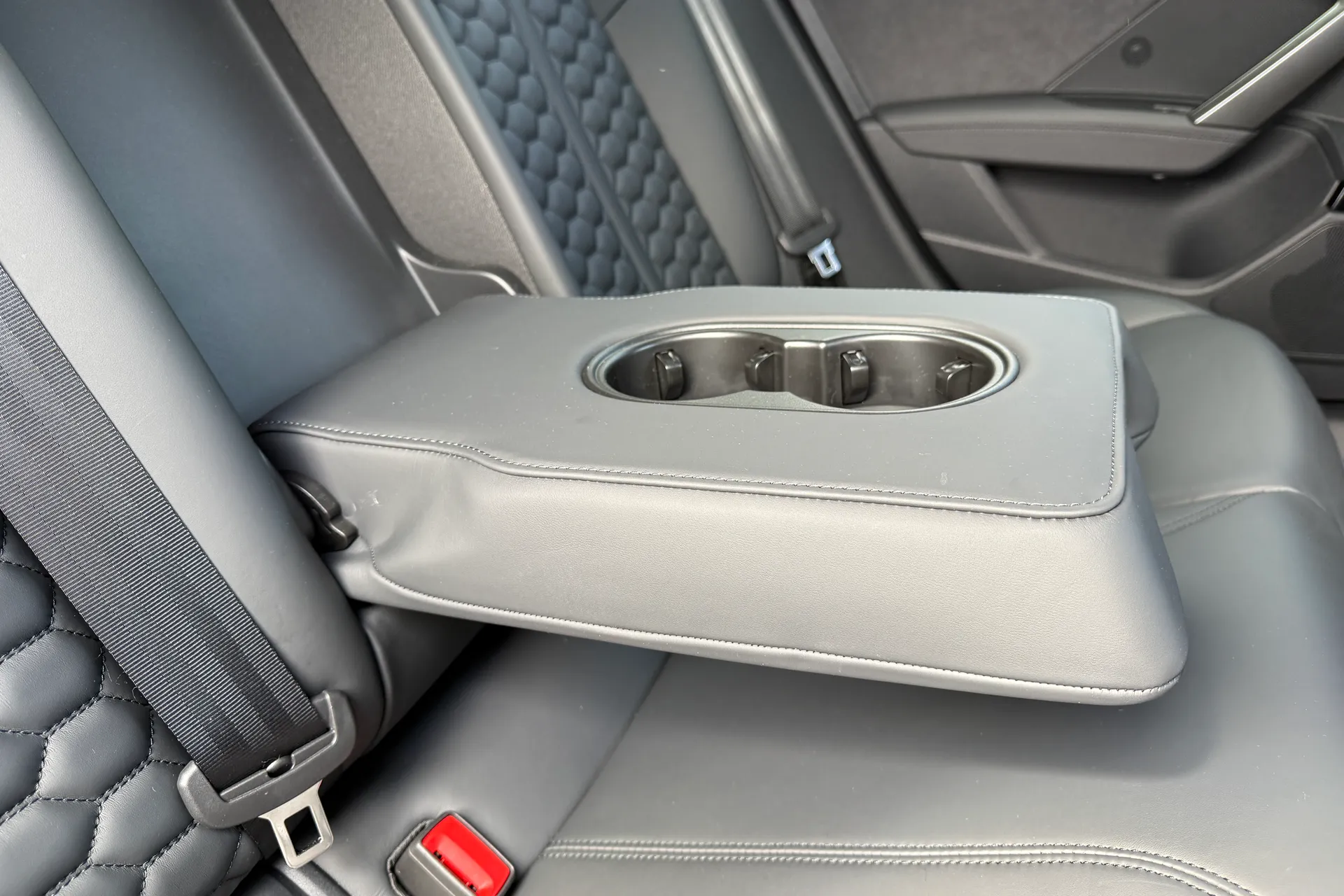 Audi RS3 thumbnail image number 50