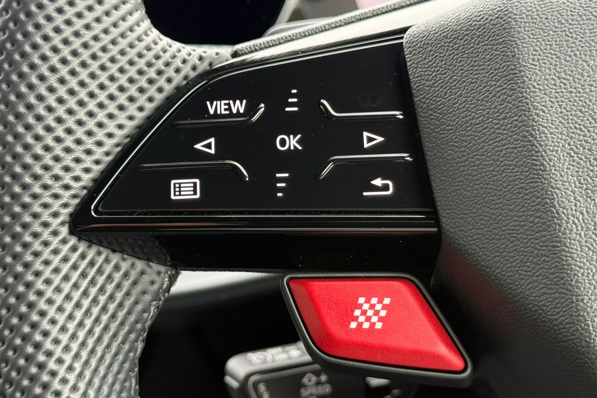 Audi RS3 thumbnail image number 25