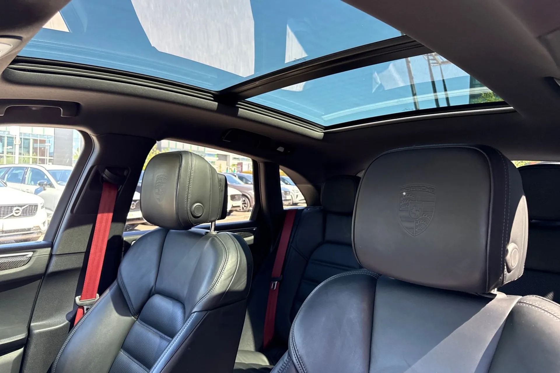 Porsche MACAN thumbnail image number 29