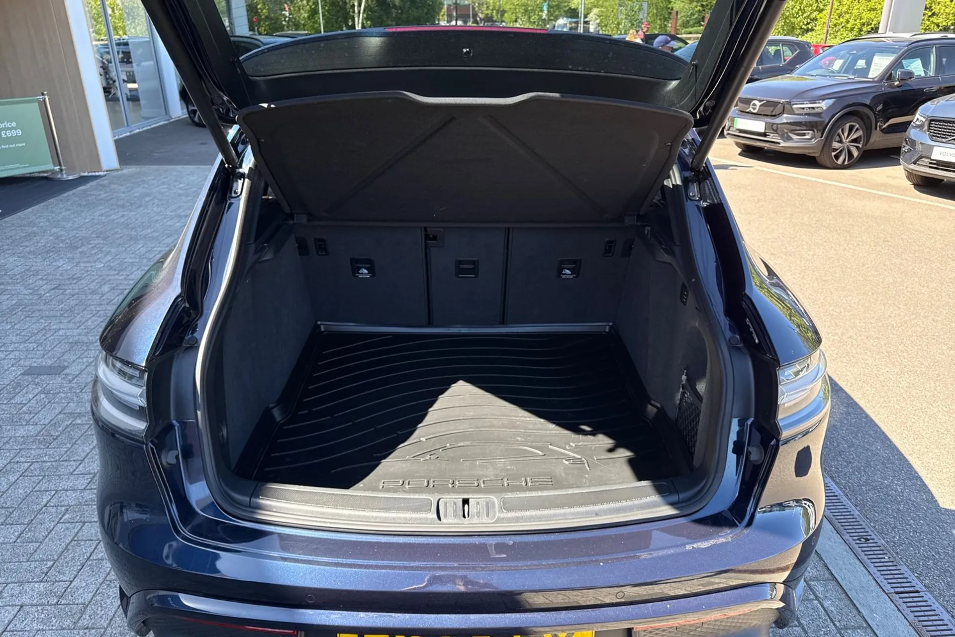 Porsche MACAN thumbnail image number 20