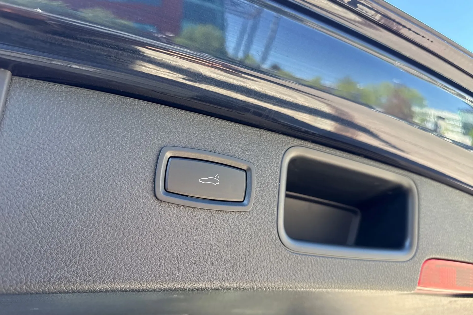 Porsche MACAN thumbnail image number 21