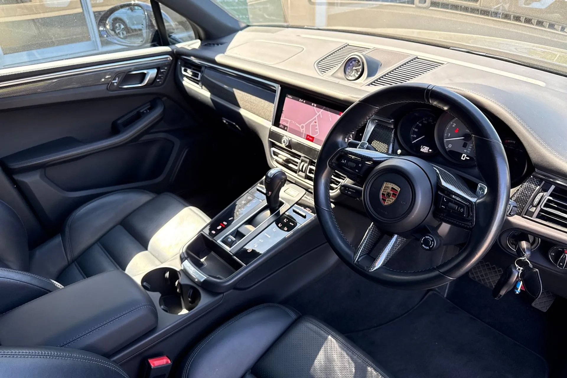 Porsche MACAN thumbnail image number 6